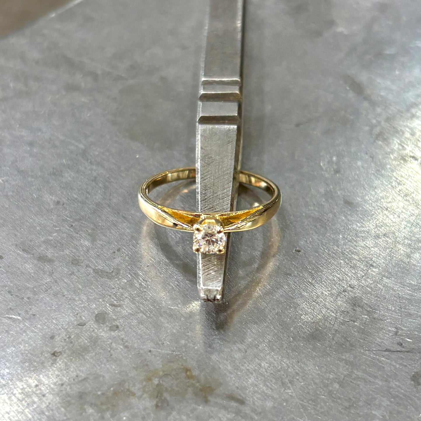 Bague Solitaire - Or Jaune 750 & Diamant