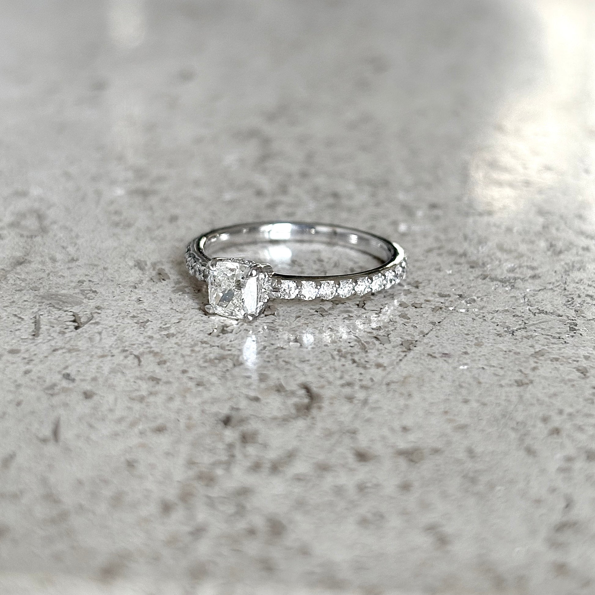 Bague Solitaire - Or Blanc 750 & Diamants