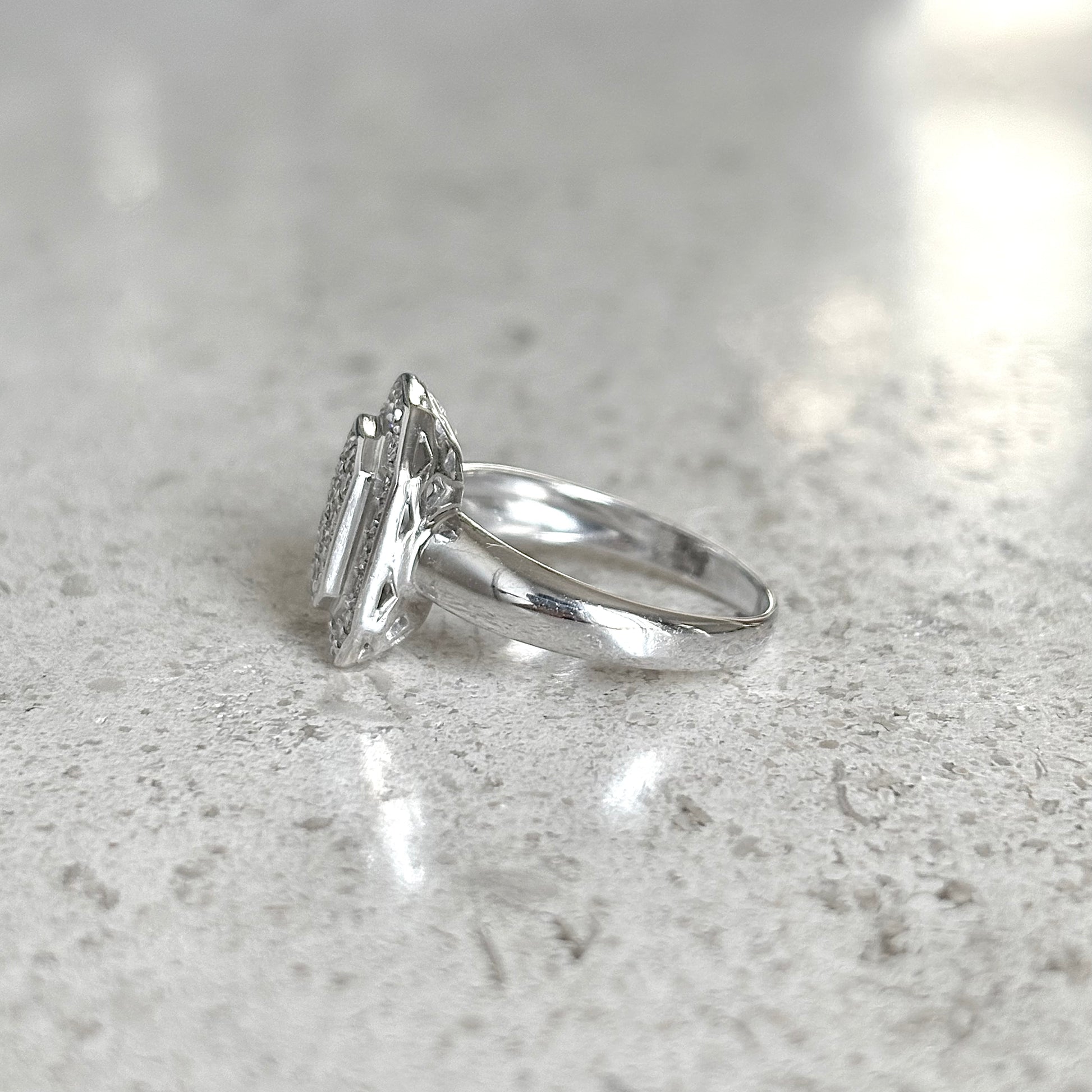 Bague Vintage Art Déco - Or Blanc 750 & Diamants