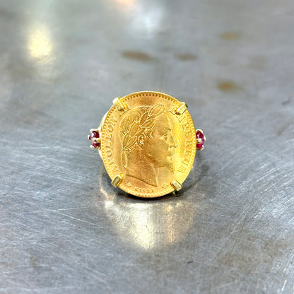 Bague Pièce - Or Jaune 750 & Pièce 10 Francs Napoléon & Rubis