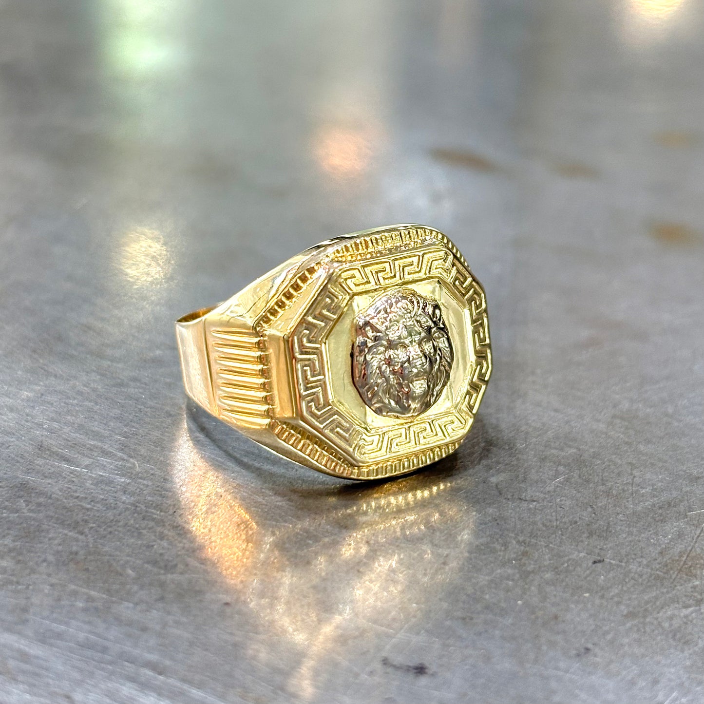 Bague Chevalière Lion - Or Jaune 750