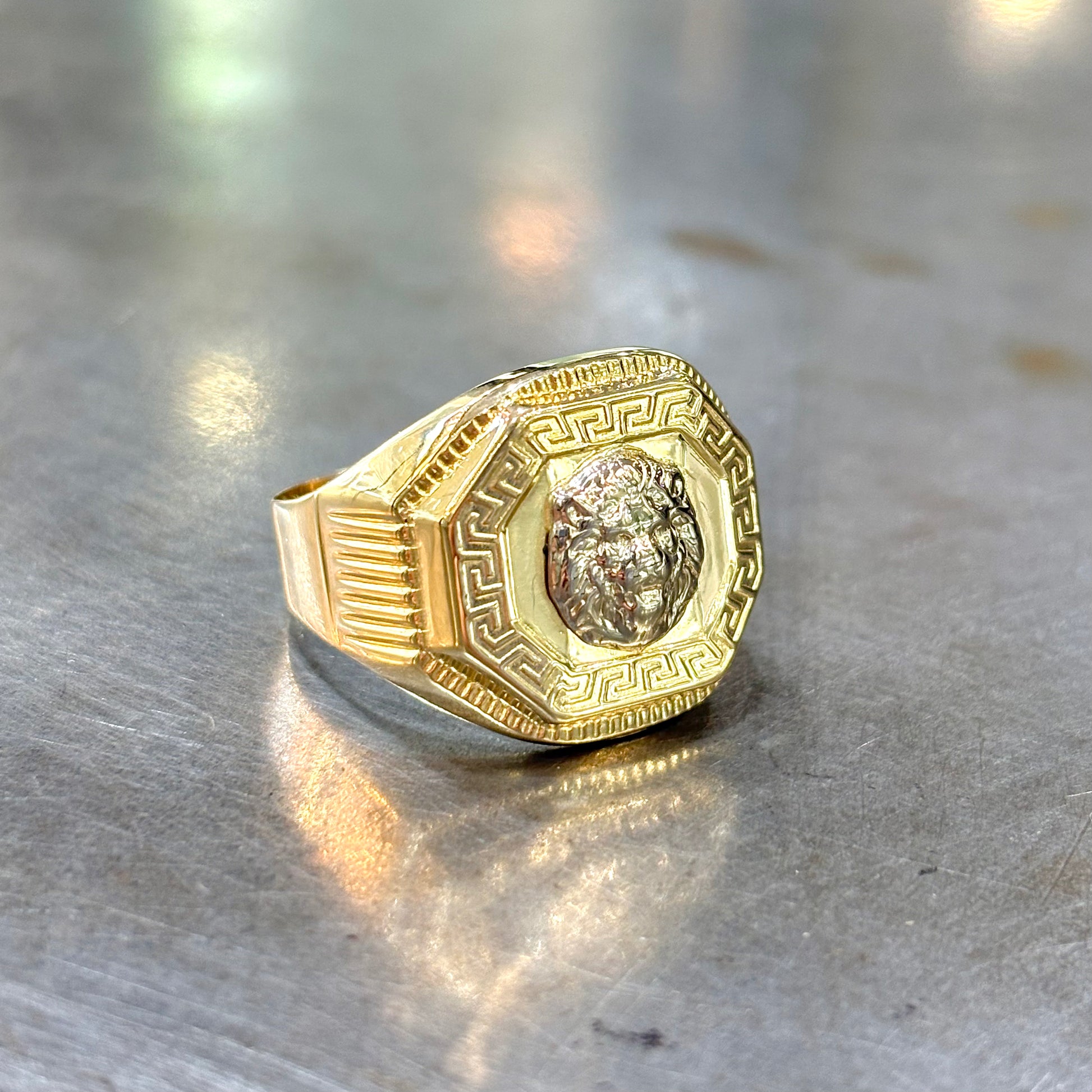Bague Chevalière Lion - Or Jaune 750