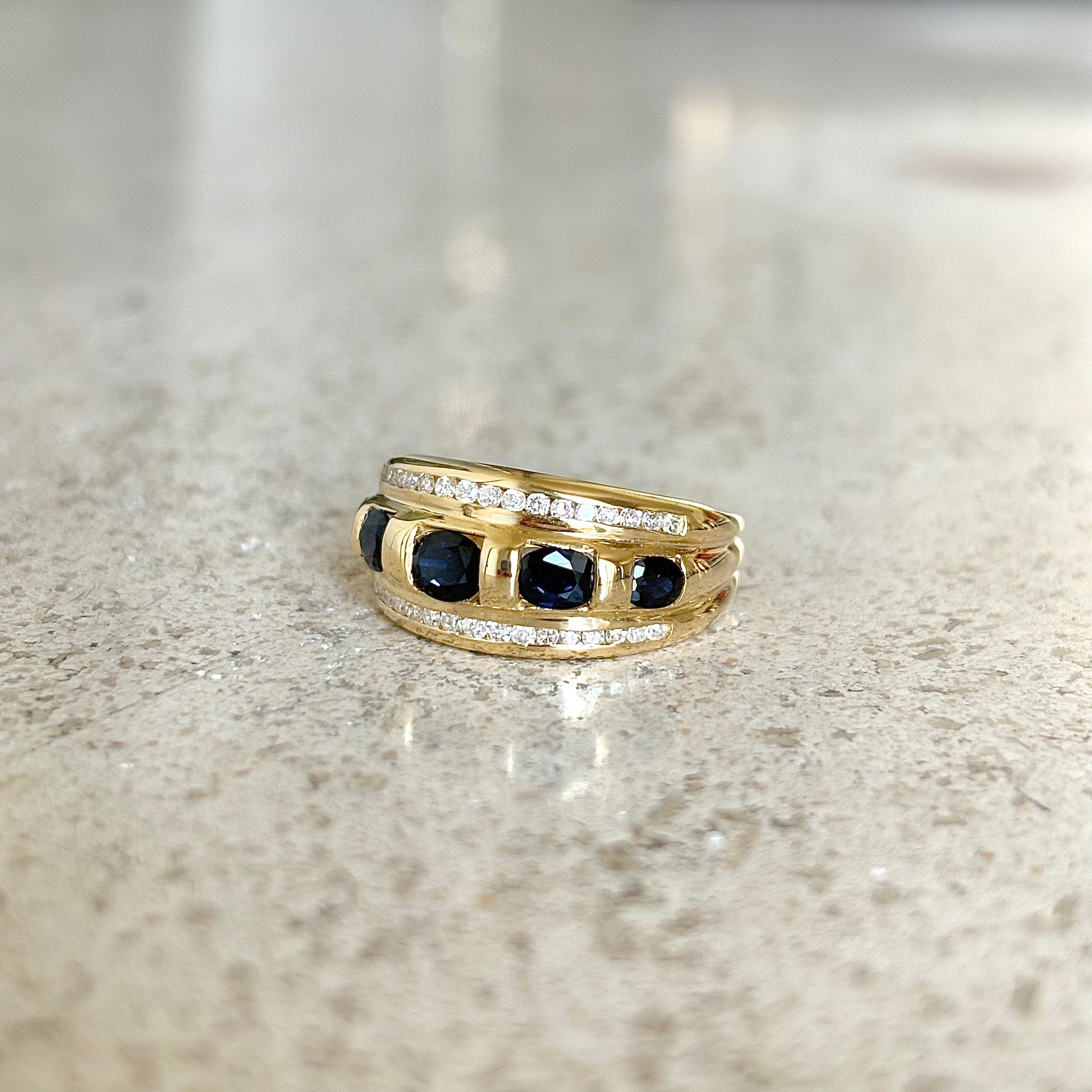 Bague Jonc - Or Jaune 750 Saphirs & Diamants