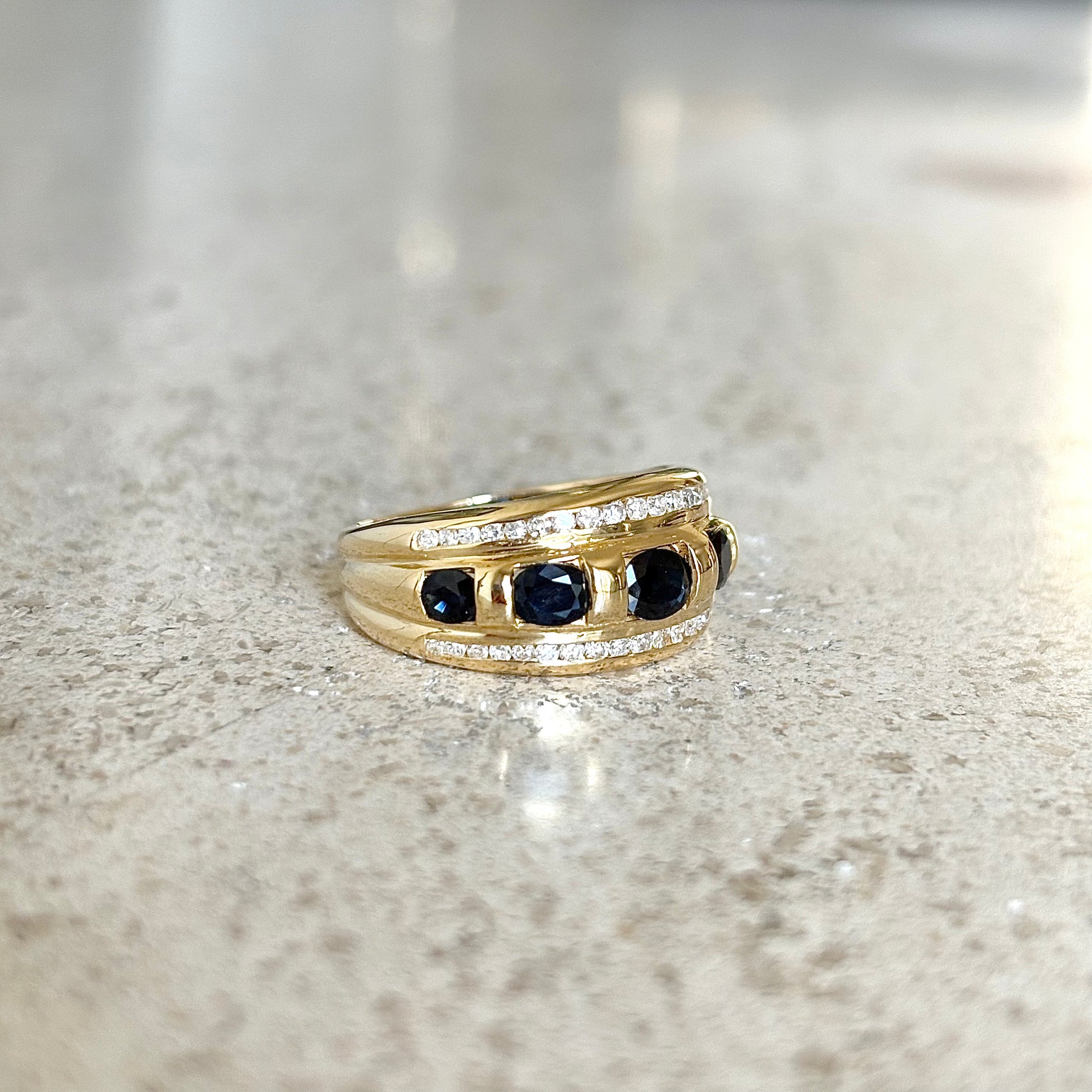Bague Jonc - Or Jaune 750 Saphirs & Diamants