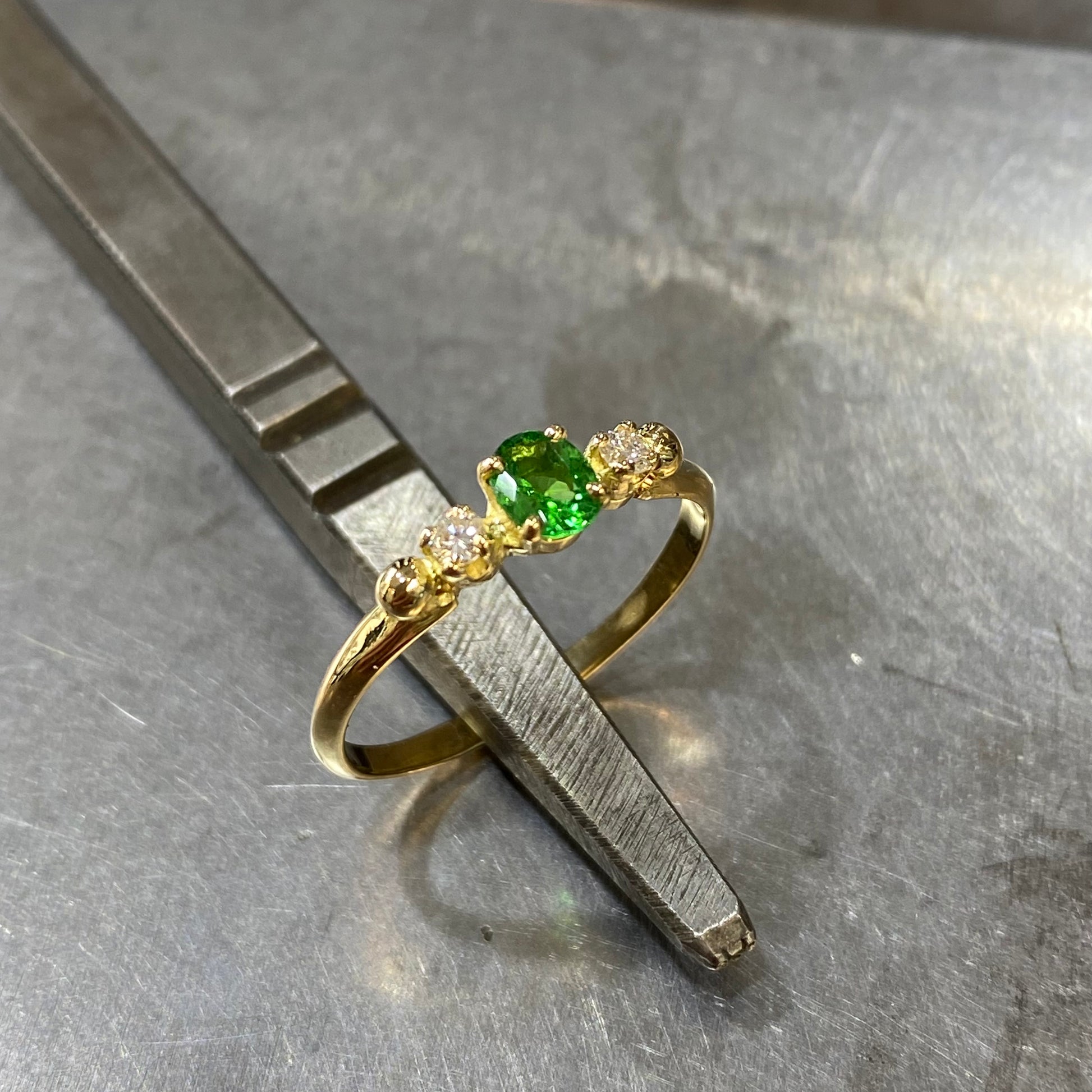 Bague Ponyo - Or Jaune 750 Tsavorite & Diamants Création Fremont