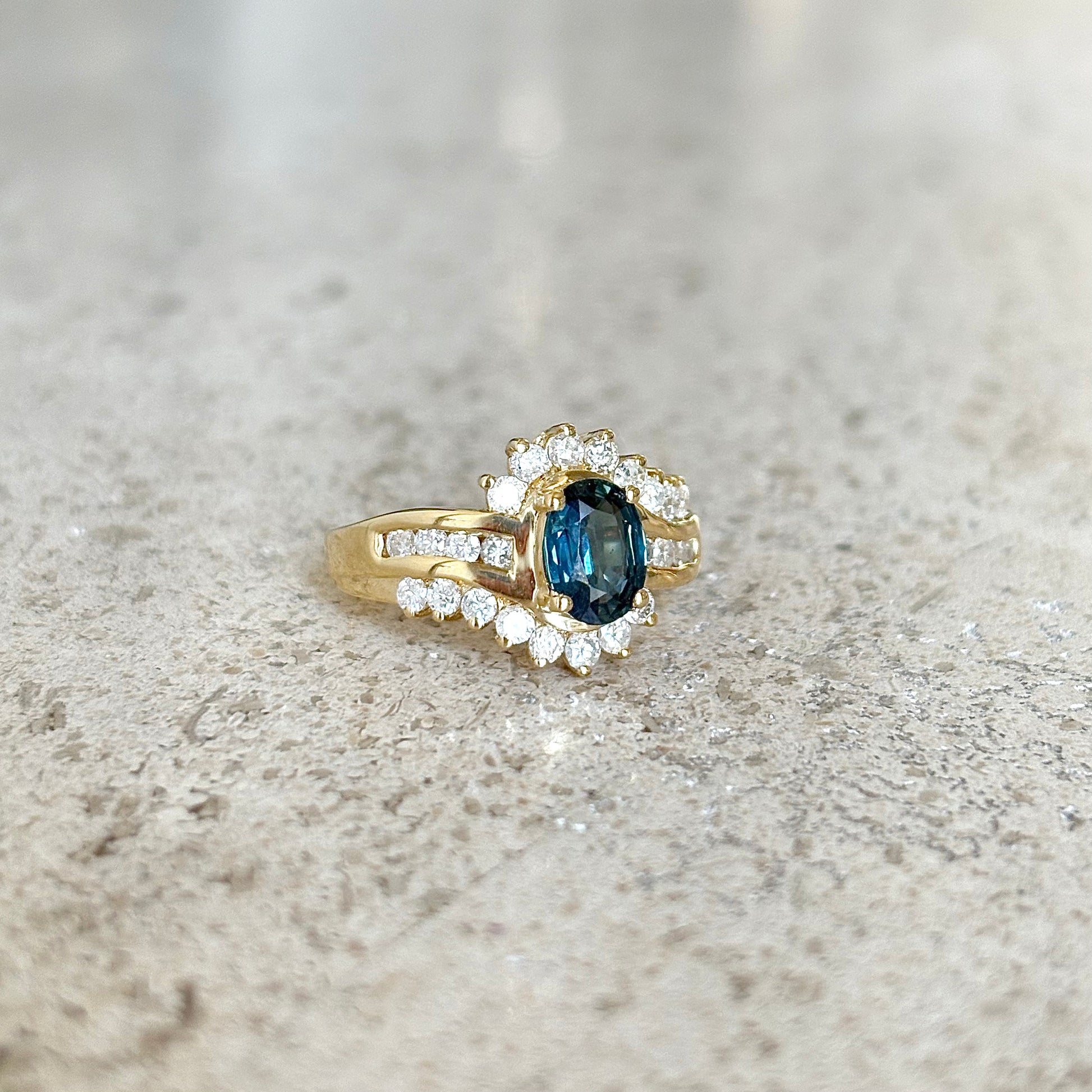 Bague Tourbillon - Or Jaune 750 Saphir & Diamants