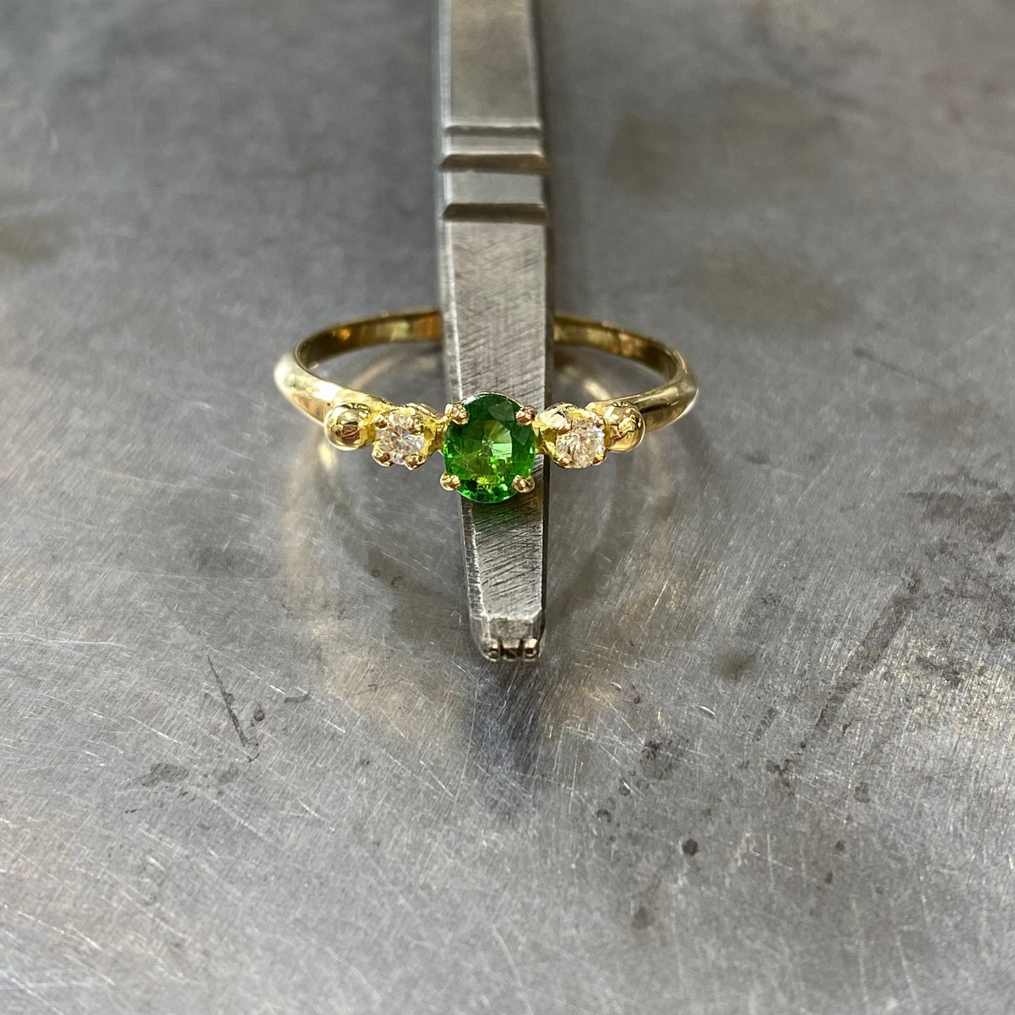 Bague Ponyo - Or Jaune 750 Tsavorite & Diamants Création Fremont