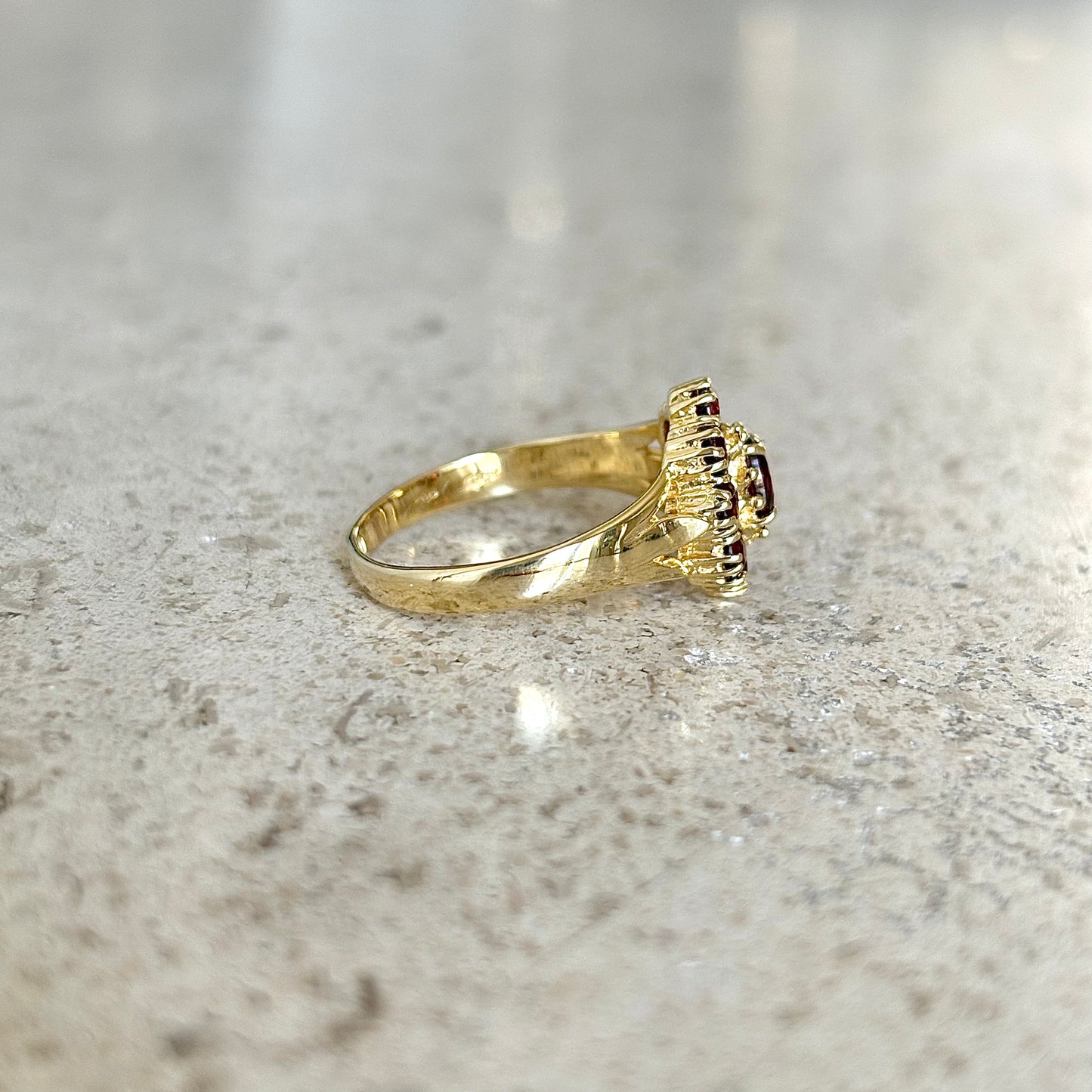 Bague Marguerite - Or Jaune 750 & Grenats