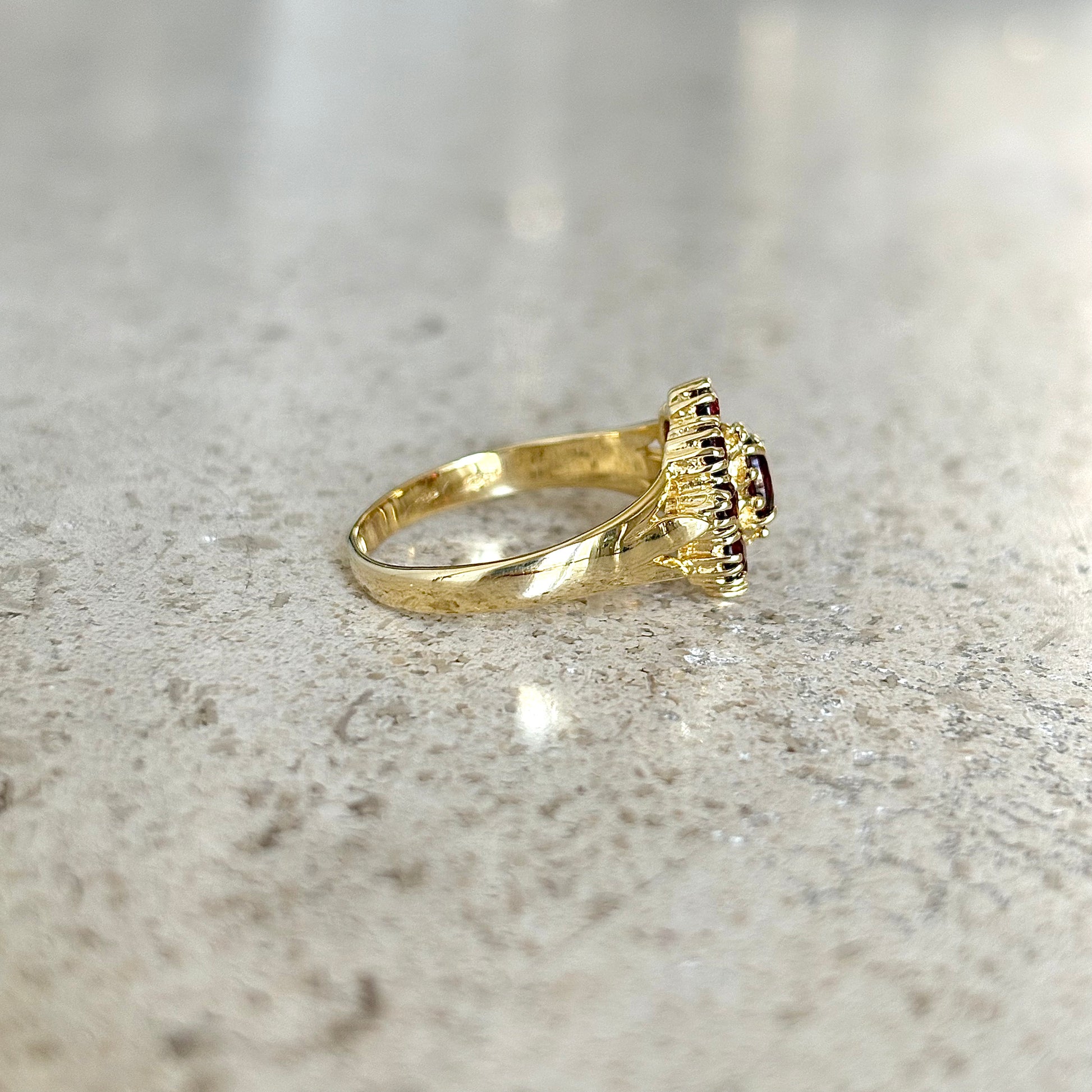 Bague Marguerite - Or Jaune 750 & Grenats