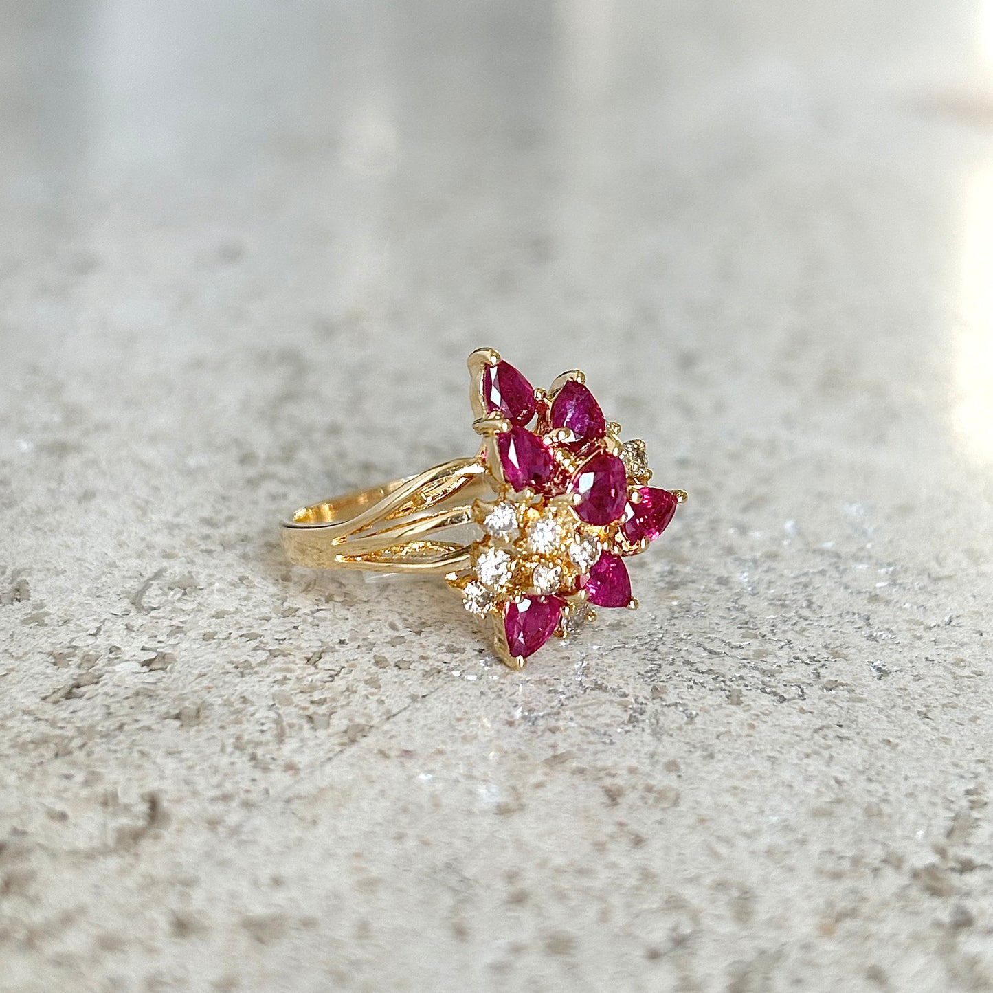 Bague Florale Vintage - Or Jaune 750 Rubis & Diamants