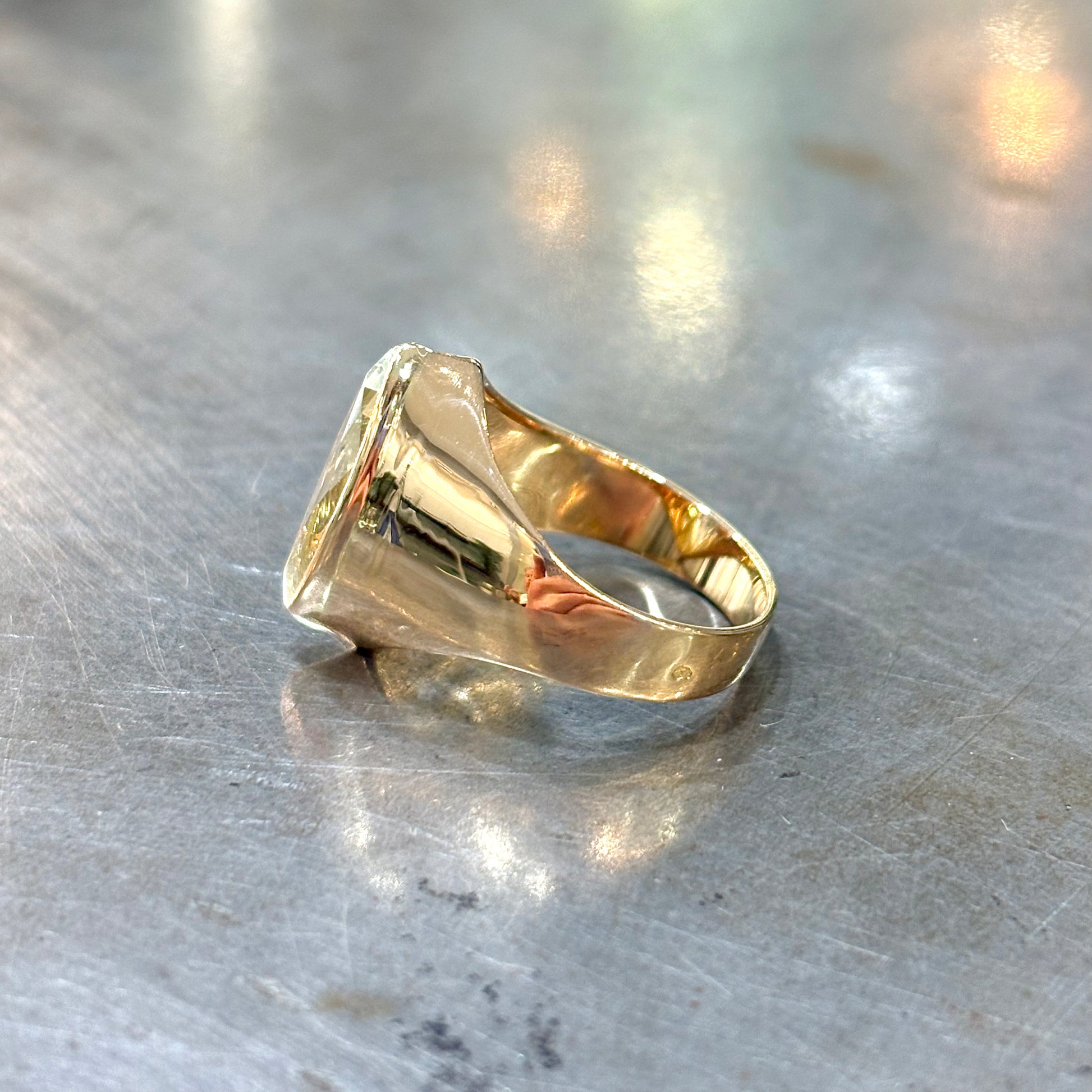 Bague Chevalière Marquise - Or Jaune 750 & Topaze