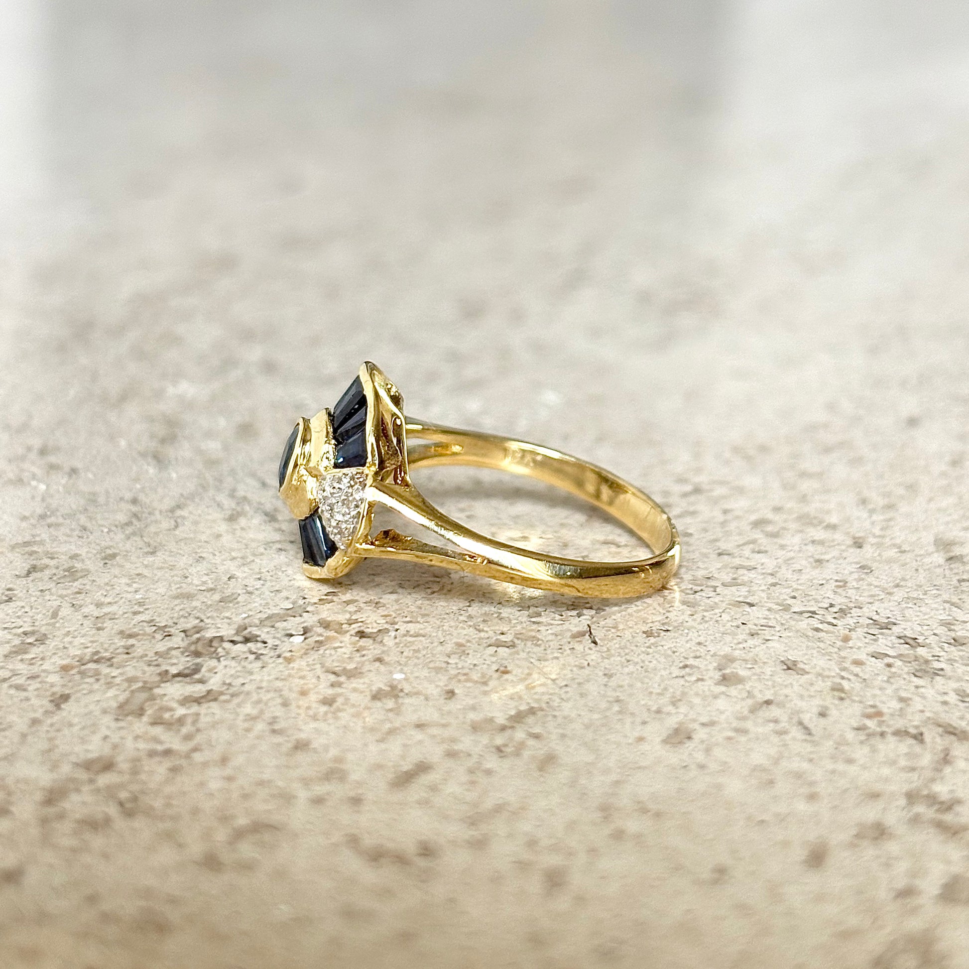 Bague Dôme Art Déco - Or Jaune 750 Saphir & Diamants