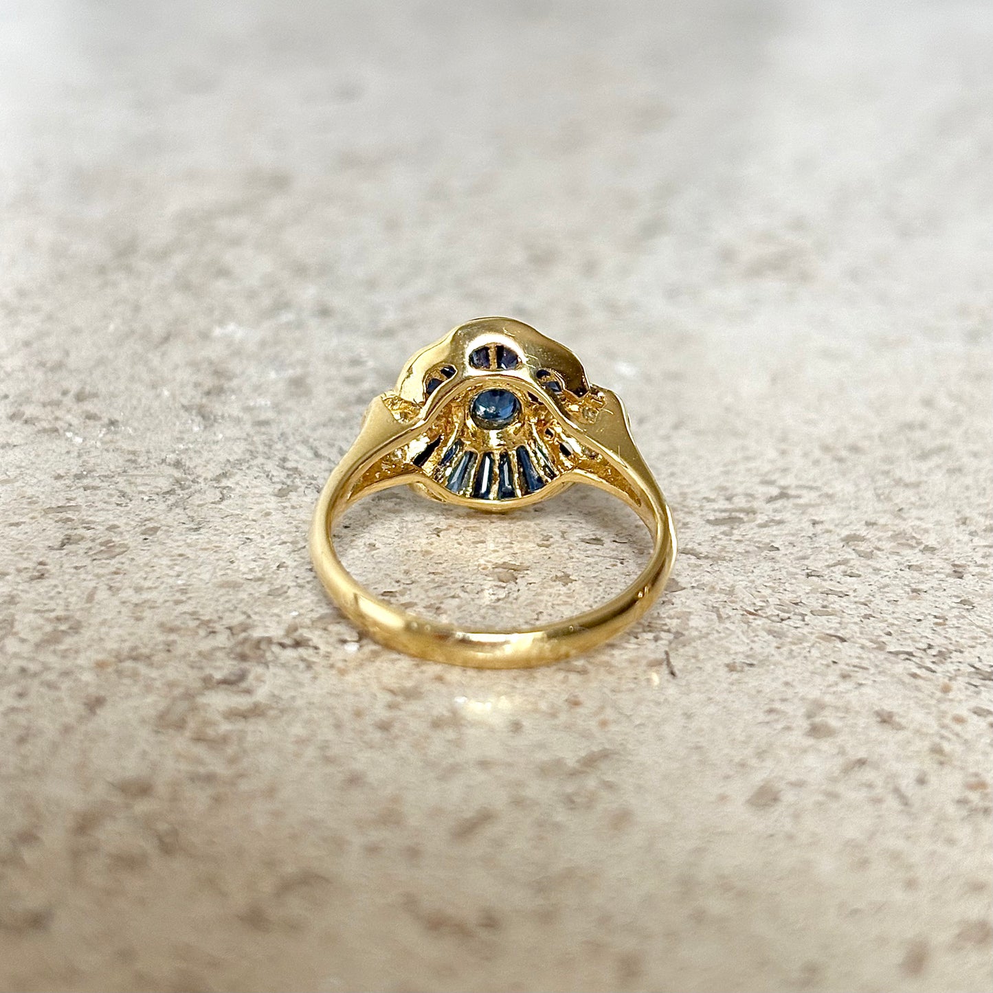 Bague Dôme Art Déco - Or Jaune 750 Saphir & Diamants