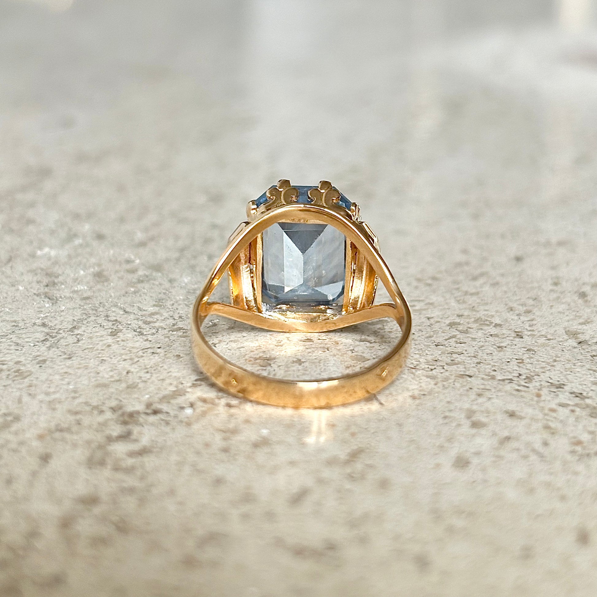 Bague Vintage Cocktail - Or Jaune 750 & Topaze