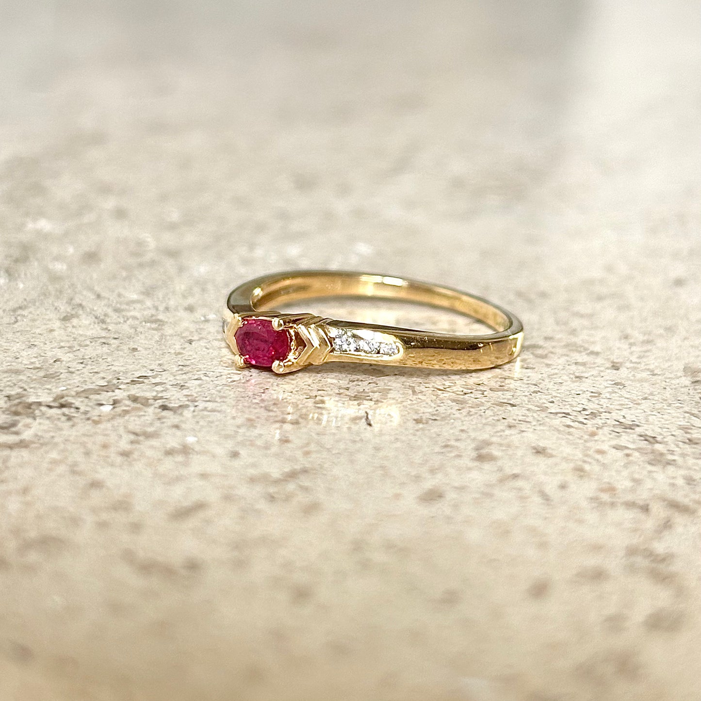 Bague Solitaire - Or Jaune 750 Rubis & Diamants
