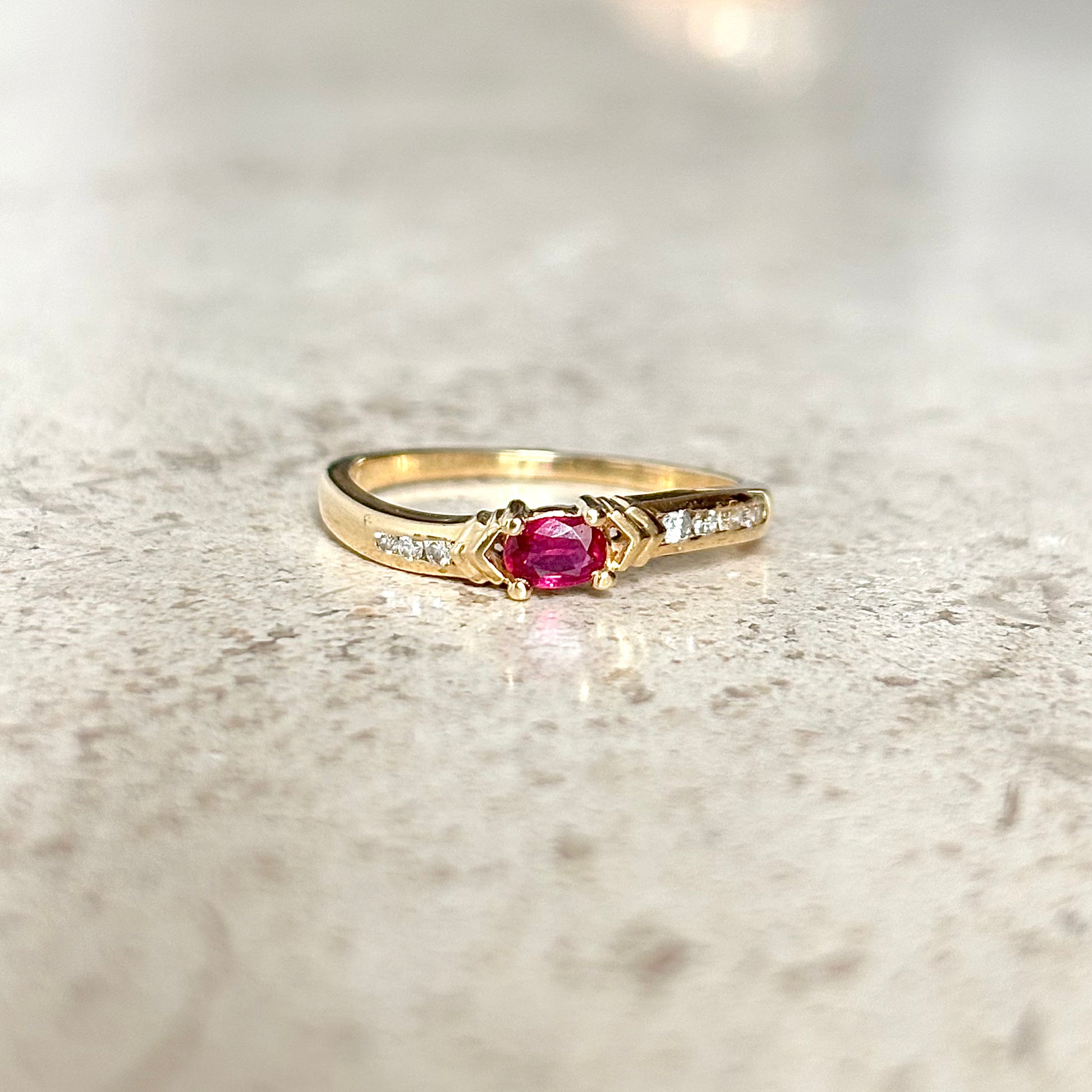 Bague Solitaire - Or Jaune 750 Rubis & Diamants