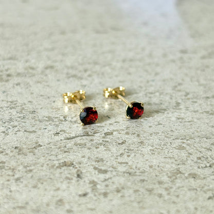 Boucles D'oreilles Puces - Or Jaune 750 & Grenats