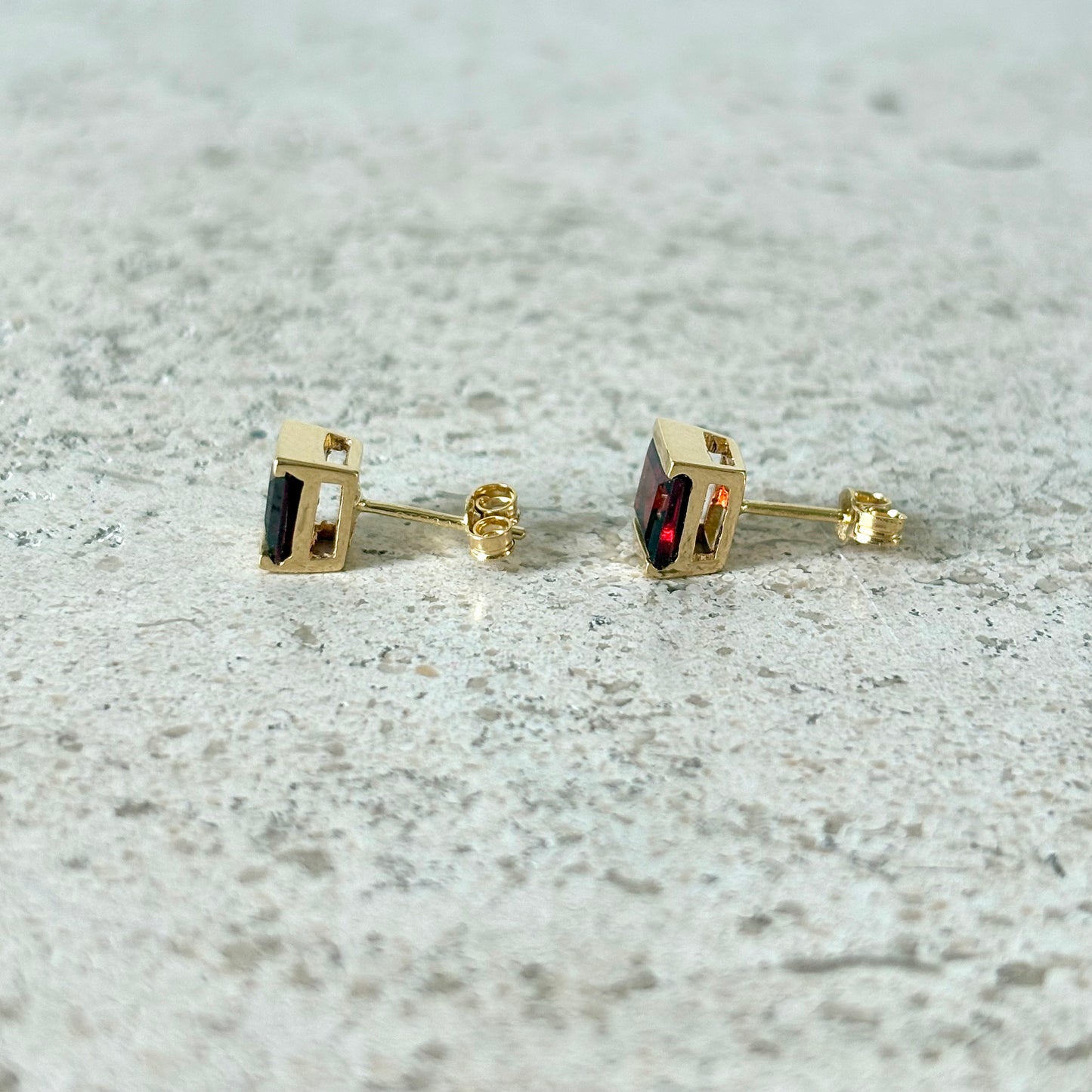 Boucles D'oreilles Puces - Or Jaune 750 & Grenats