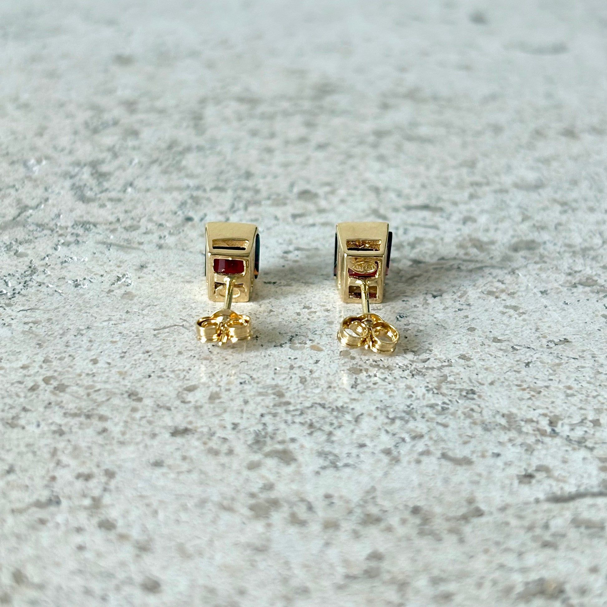 Boucles D'oreilles Puces - Or Jaune 750 & Grenats