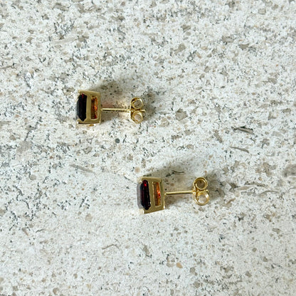 Boucles D'oreilles Puces - Or Jaune 750 & Grenats