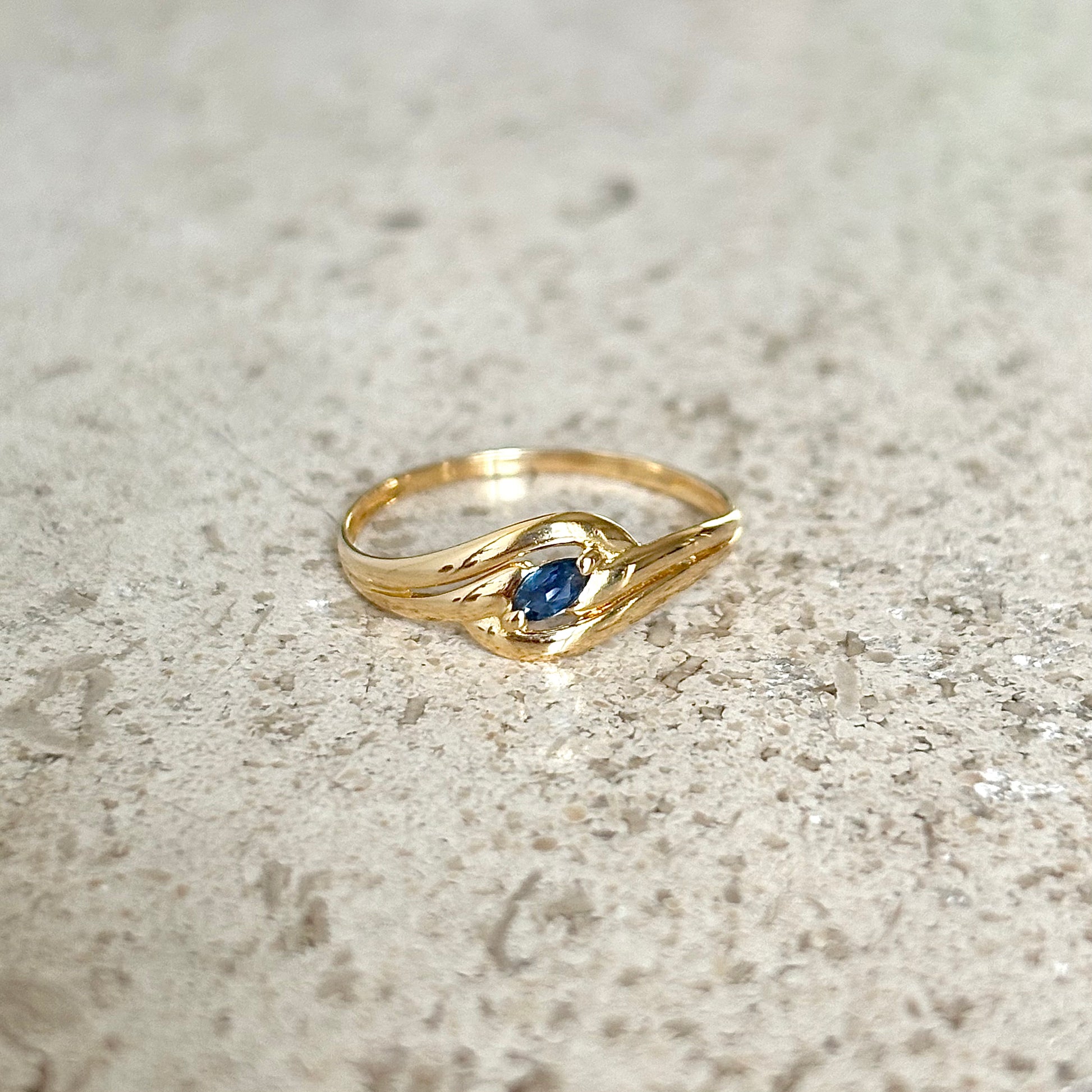 Bague Tourbillon - Or Jaune 750 & Saphir