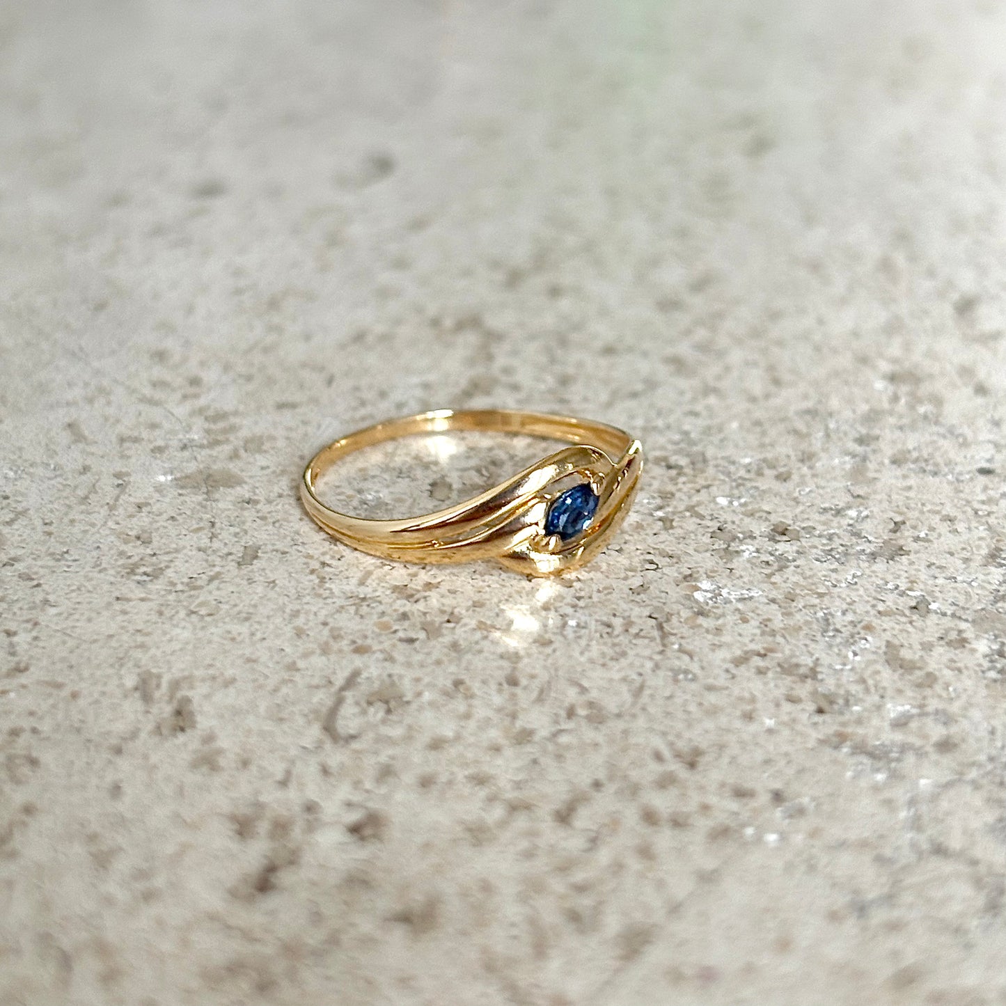 Bague Tourbillon - Or Jaune 750 & Saphir