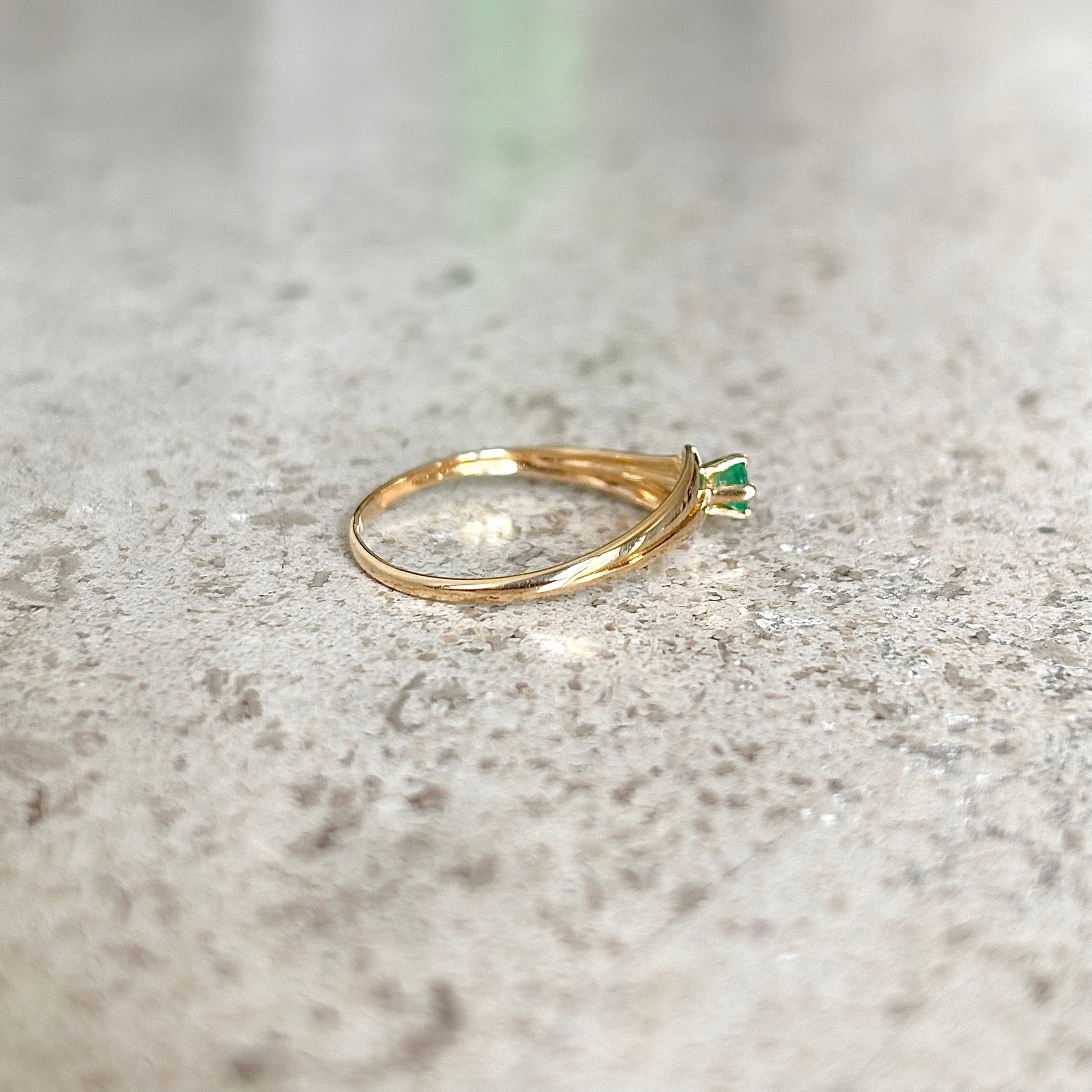 Bague Solitaire - Or Jaune 750 & Émeraude