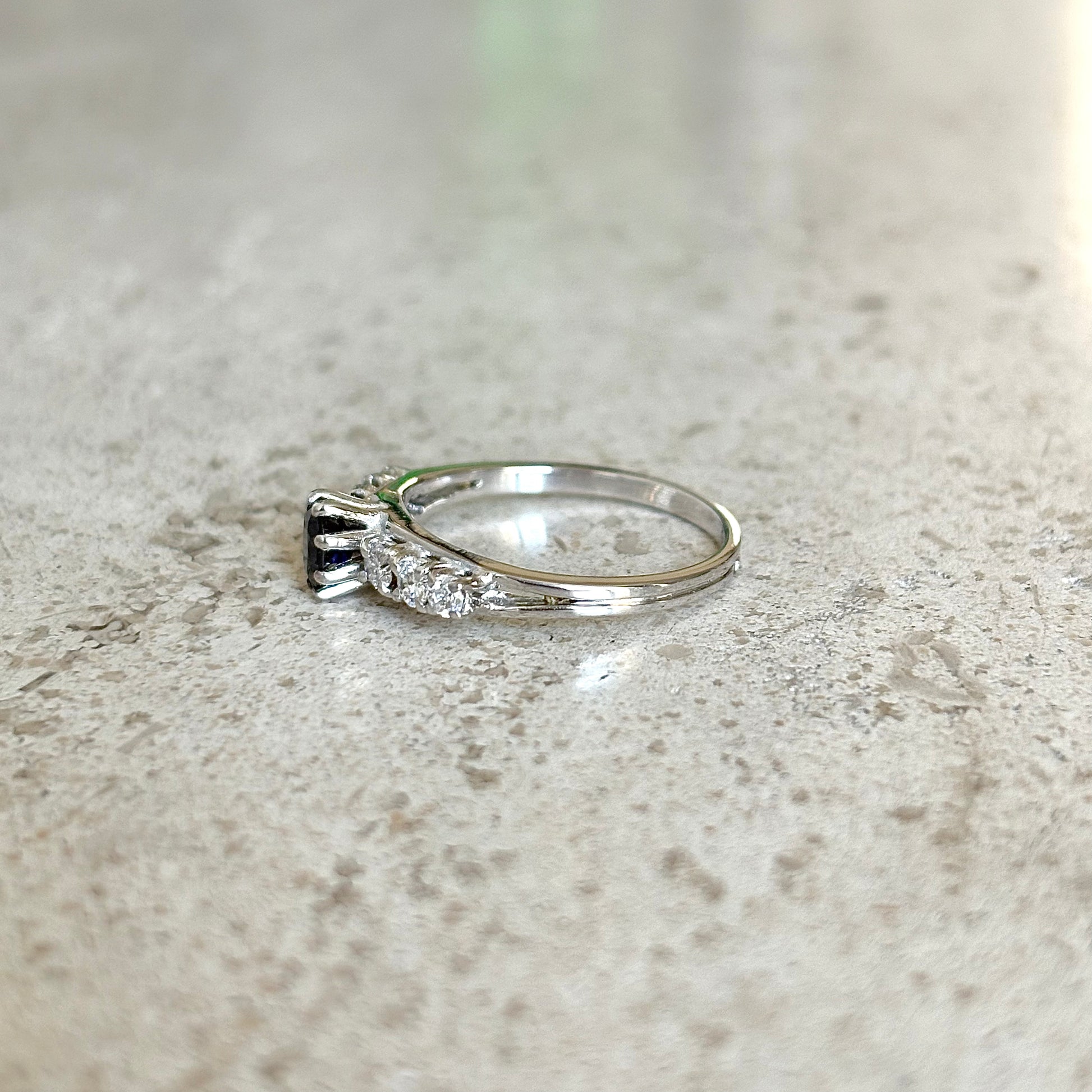 Bague Solitaire Vintage - Or Blanc 750 Saphir & Diamants