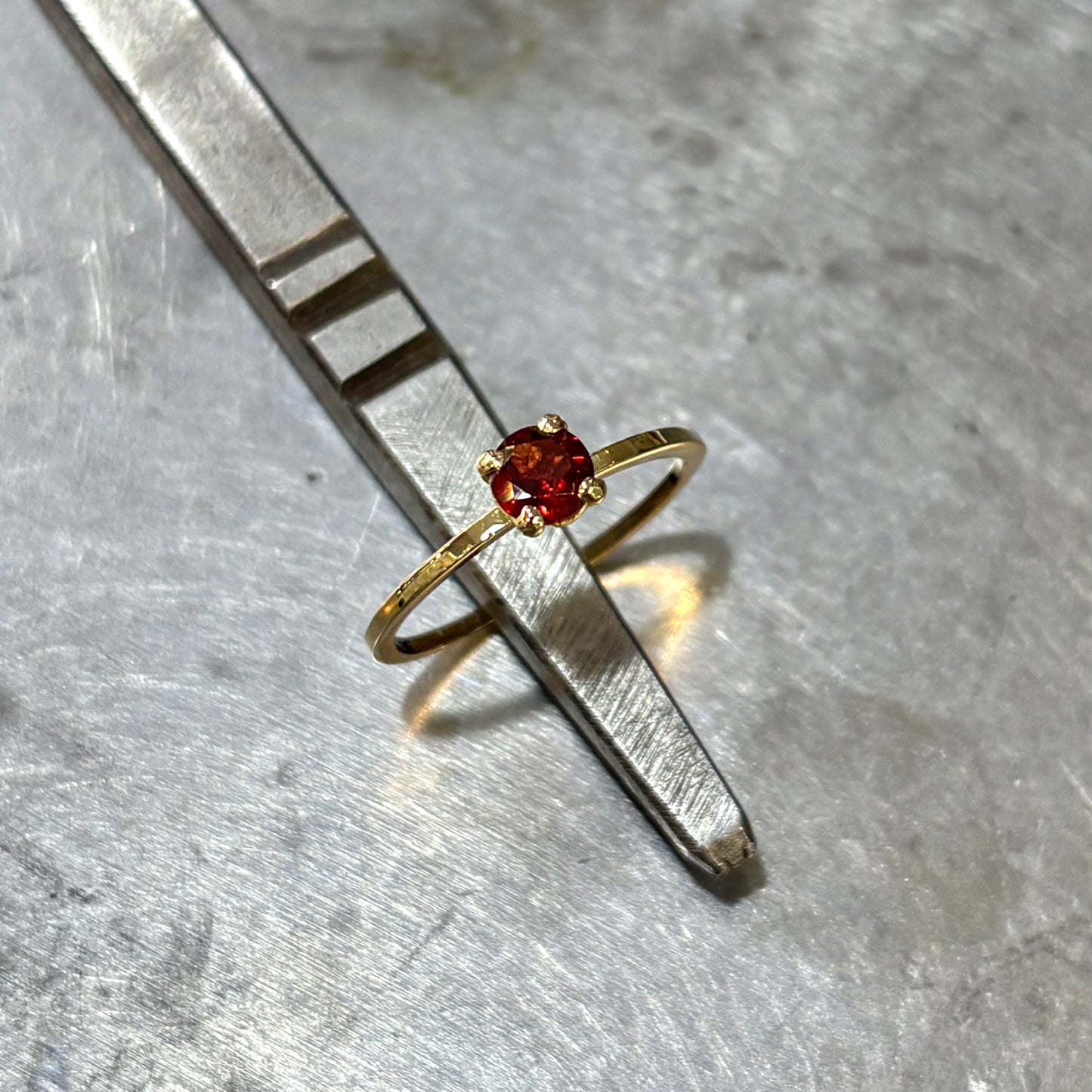 Bague Lapuna - Or Jaune 750 & Grenat