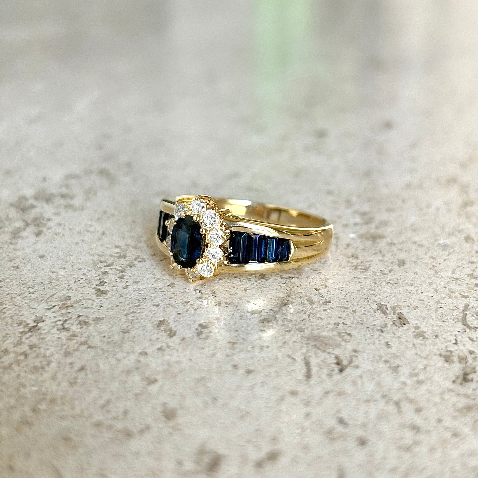 Bague Jonc Marguerite - Or Jaune 750 Saphir & Diamants
