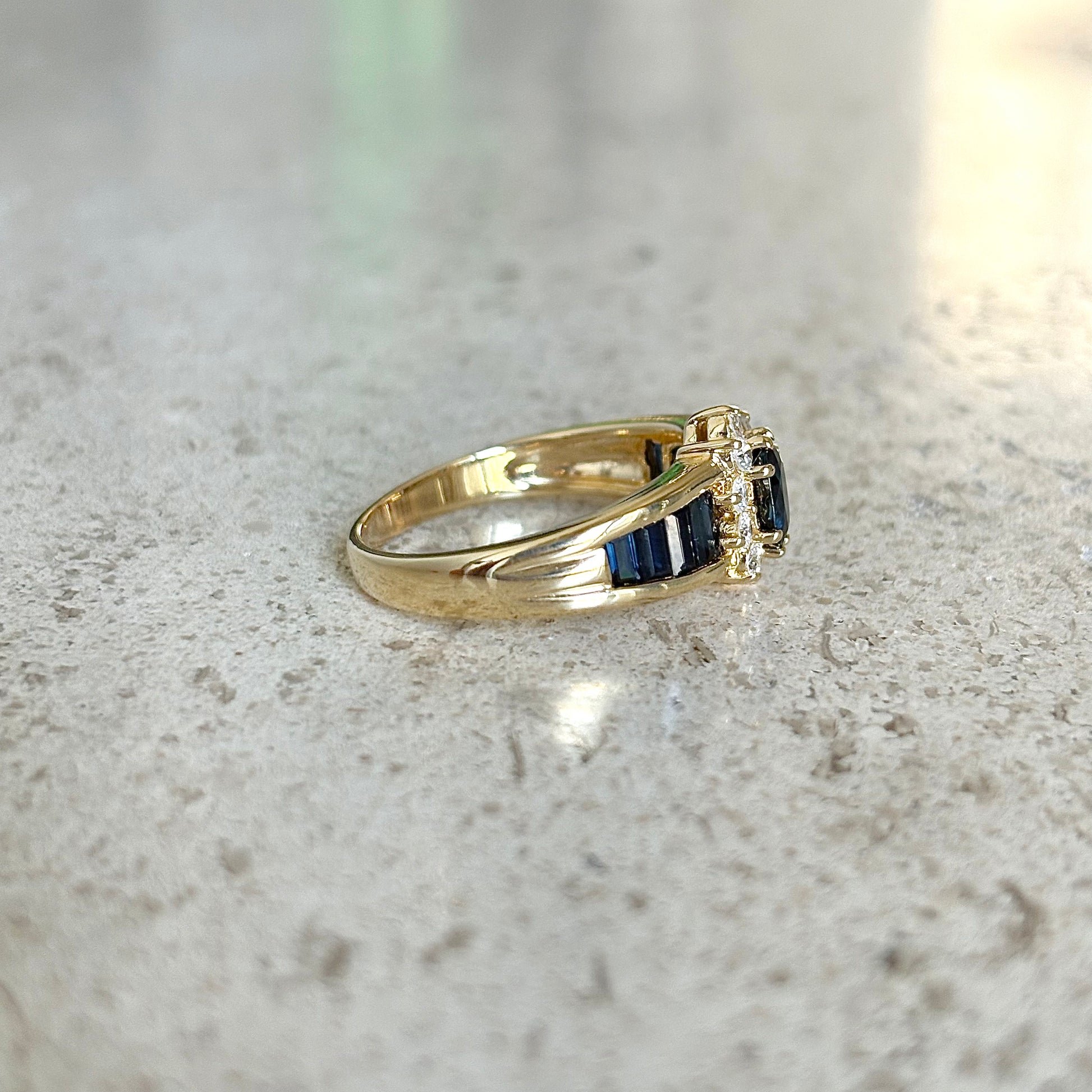 Bague Jonc Marguerite - Or Jaune 750 Saphir & Diamants