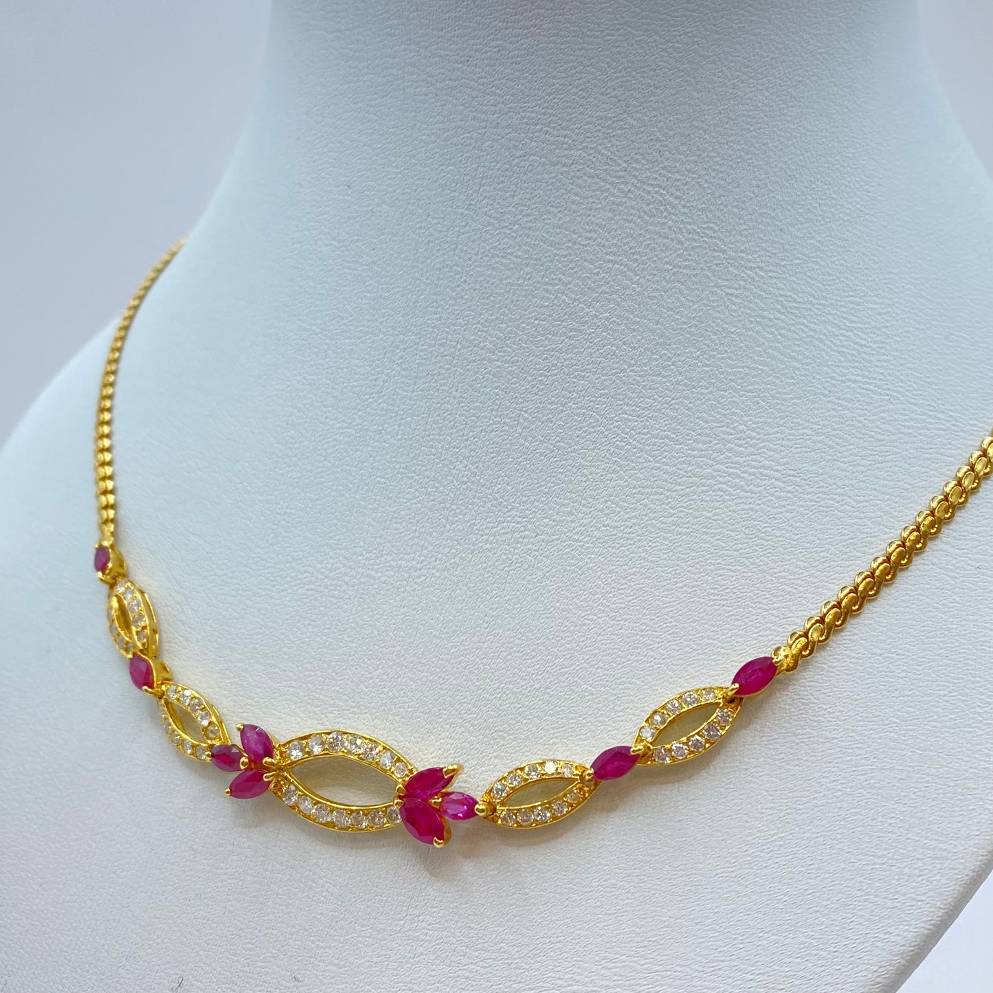 Vintage Necklace - 750 Yellow Gold Rubies &amp; Diamonds