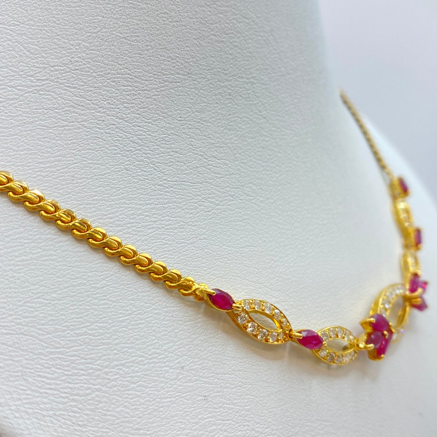 Vintage Necklace - 750 Yellow Gold Rubies &amp; Diamonds