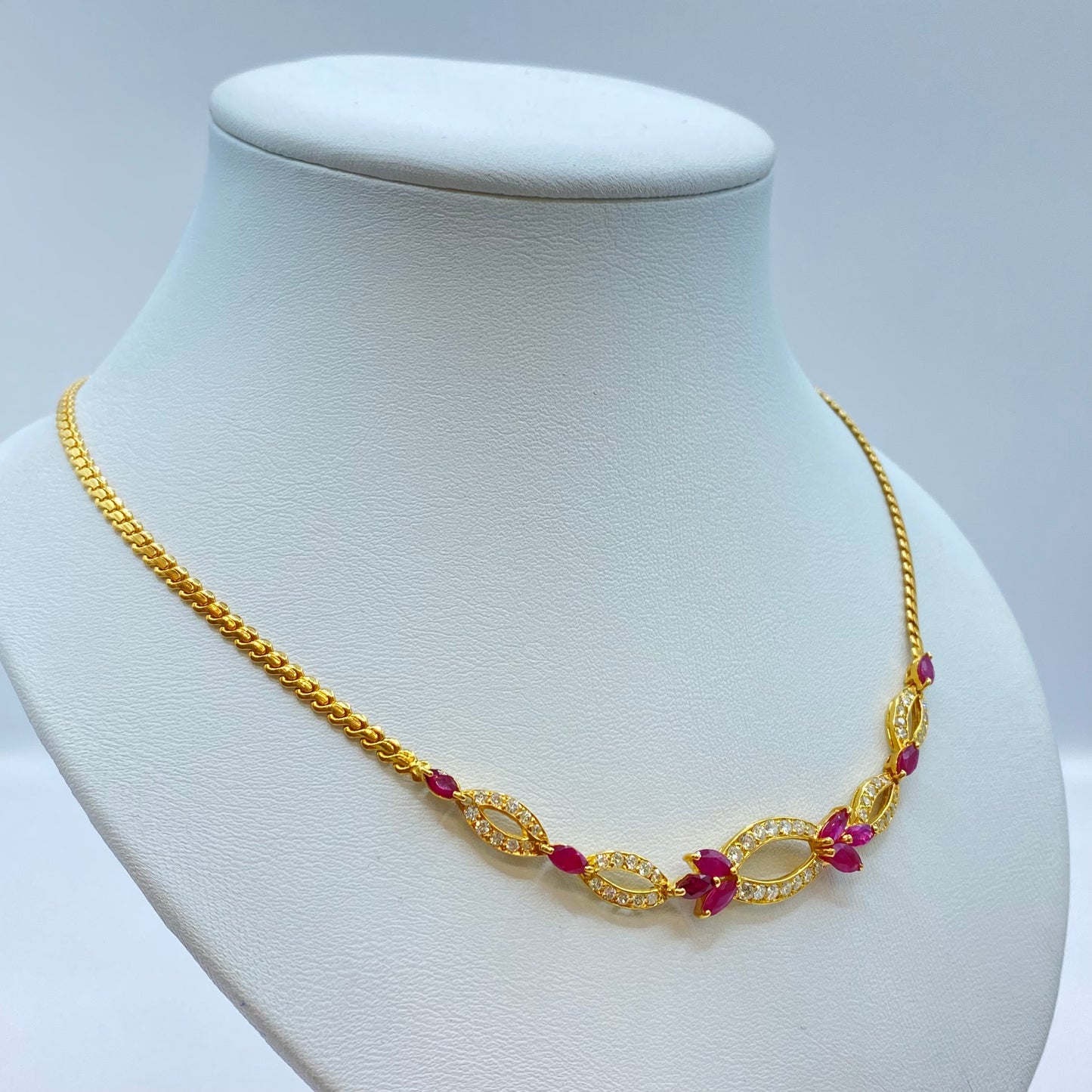 Vintage Necklace - 750 Yellow Gold Rubies &amp; Diamonds