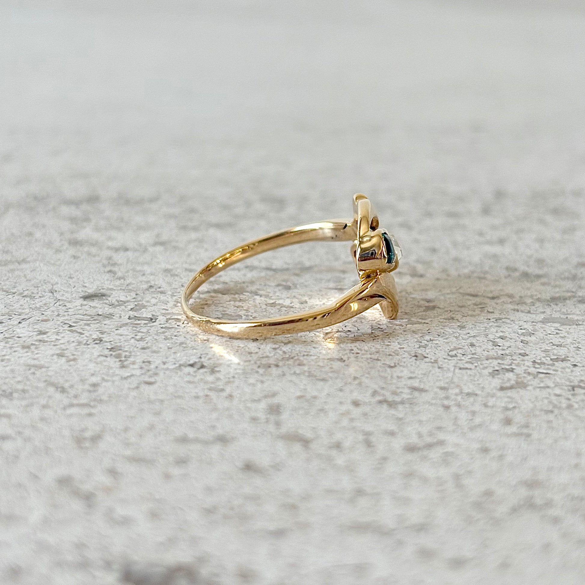 Bague Vintage - Or Jaune 750 Émeraudes & Diamant