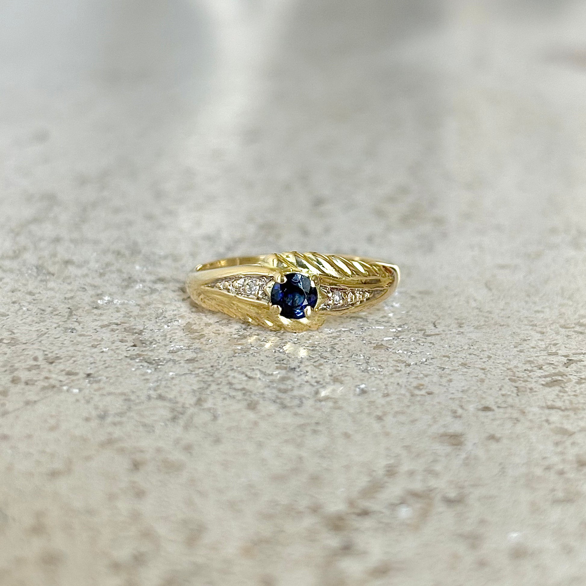 Bague Solitaire Vintage - Or Jaune 750 & Saphir