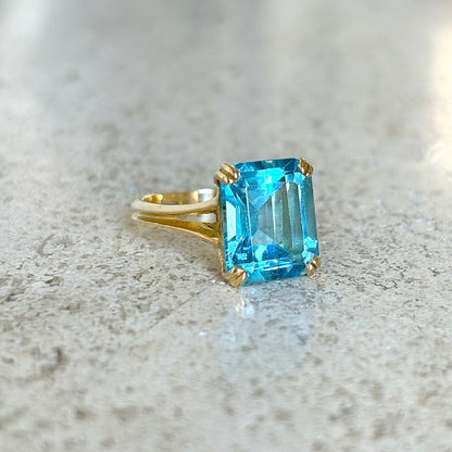 Bague Cocktail - Or Jaune 750 & Topaze