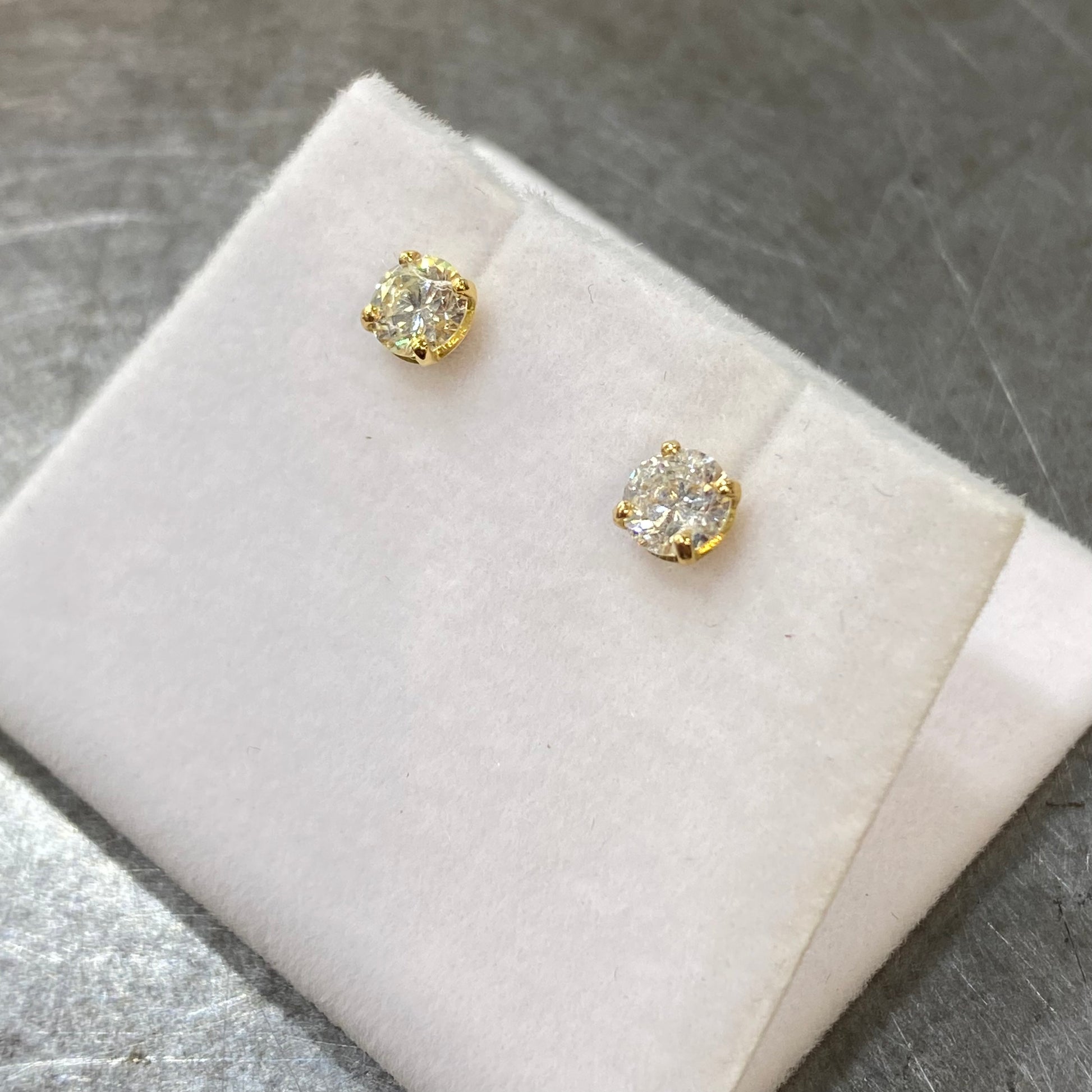 Boucles D'oreilles Puces Solitaire - Or Jaune 750 & Diamants Création Fremont