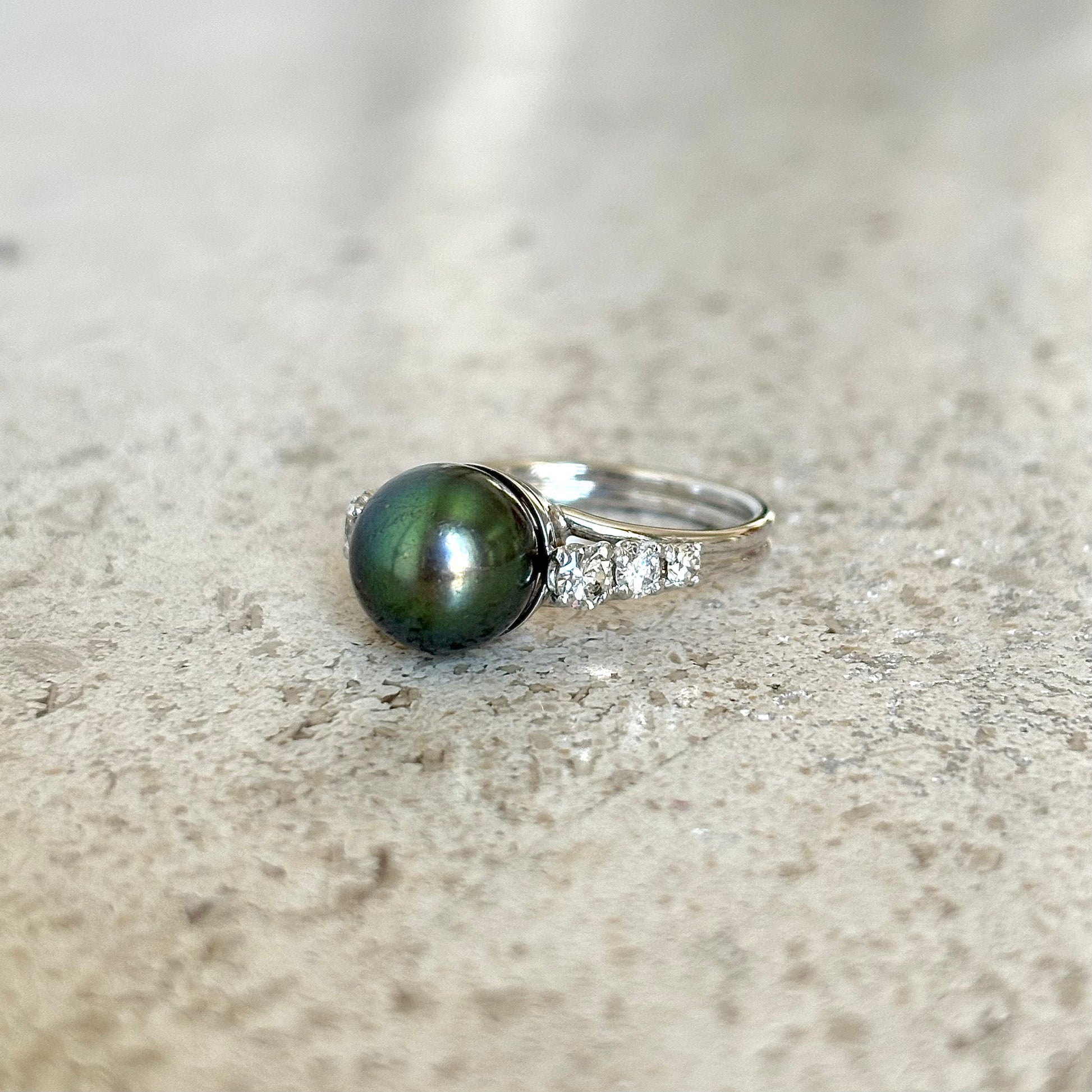 Bague Vintage - Or Blanc 750 Perle Naturelle Tahiti & Diamants