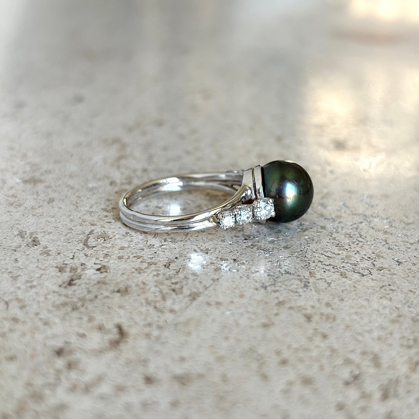Bague Vintage - Or Blanc 750 Perle Naturelle Tahiti & Diamants