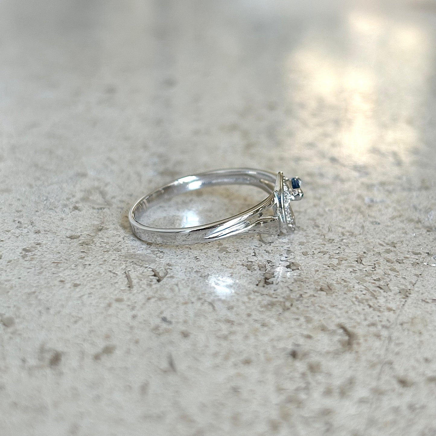 Bague Tourbillon - Or Blanc 750 Diamants & Saphir
