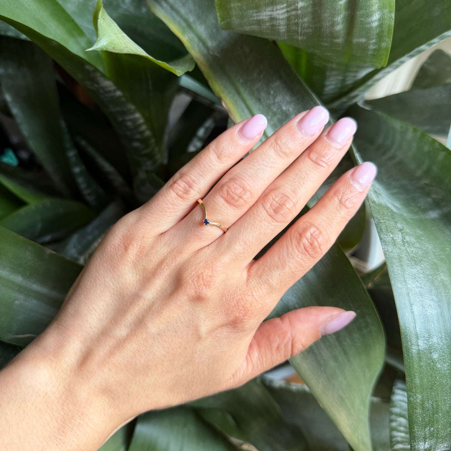 Bague V - Or Jaune 750 & Saphir