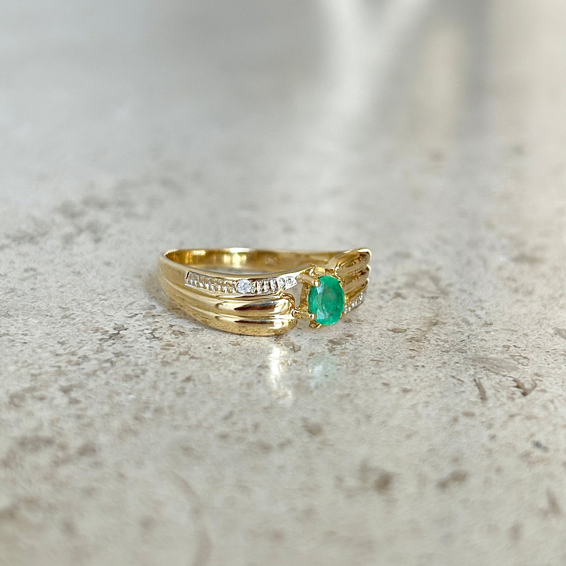 Bague Solitaire - Or Jaune 750 & Émeraude