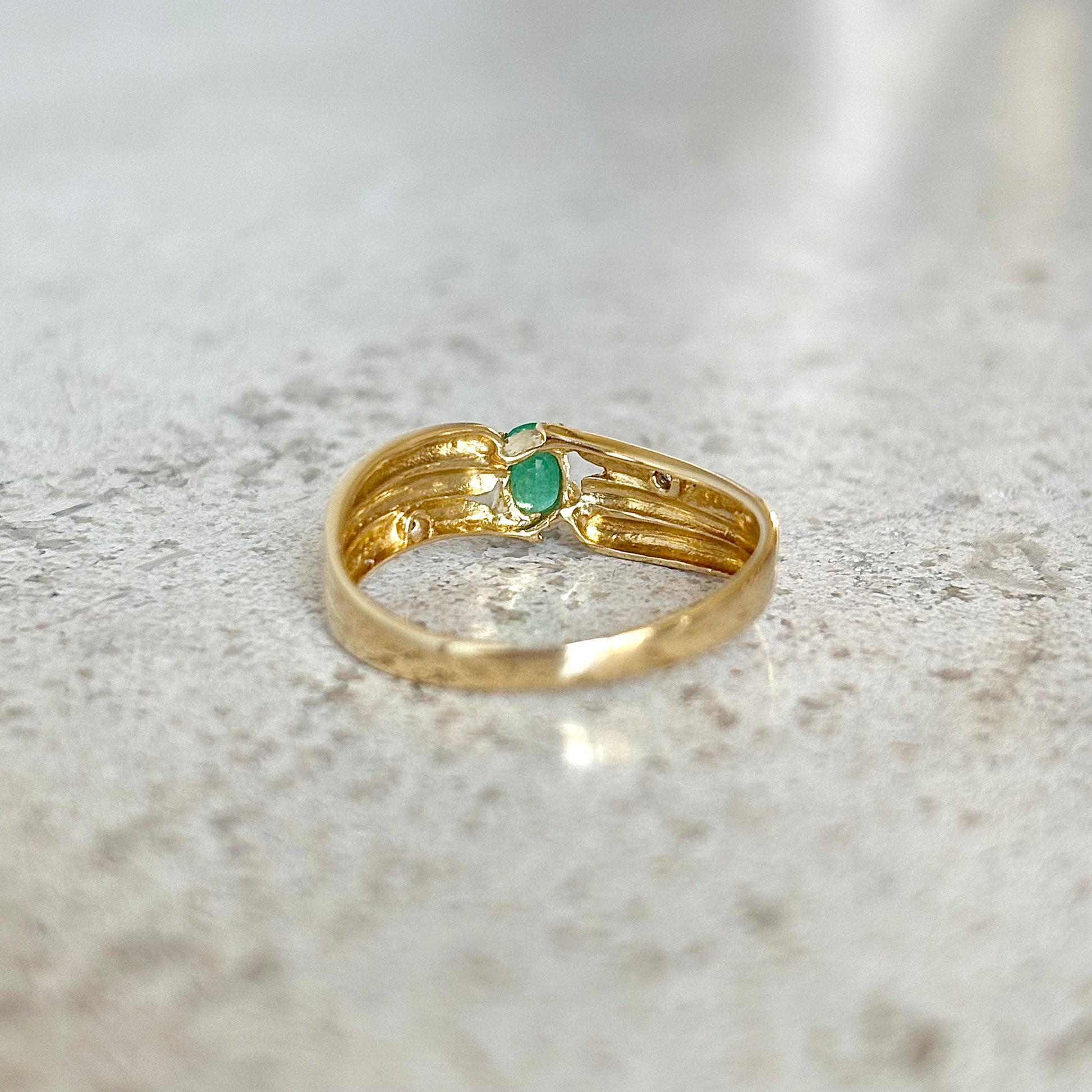 Bague Solitaire - Or Jaune 750 & Émeraude