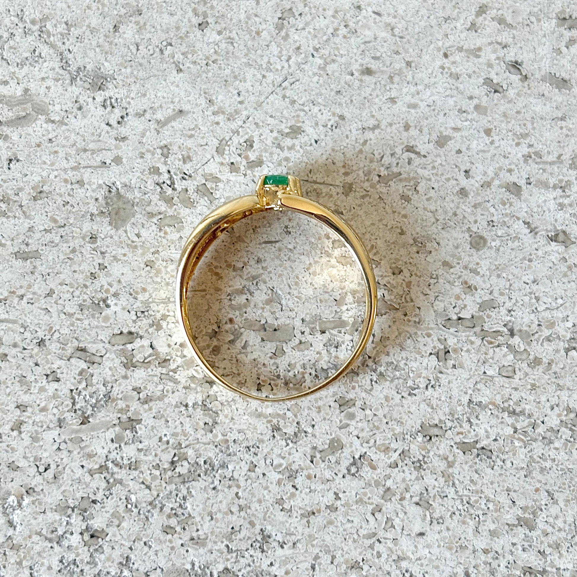 Bague Solitaire - Or Jaune 750 & Émeraude