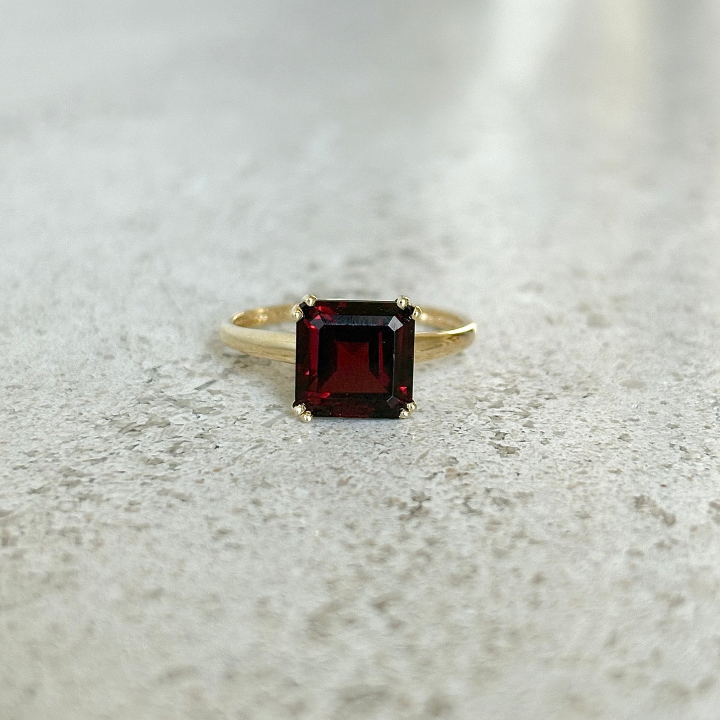 Bague Cocktail - Or Jaune 750 & Grenat