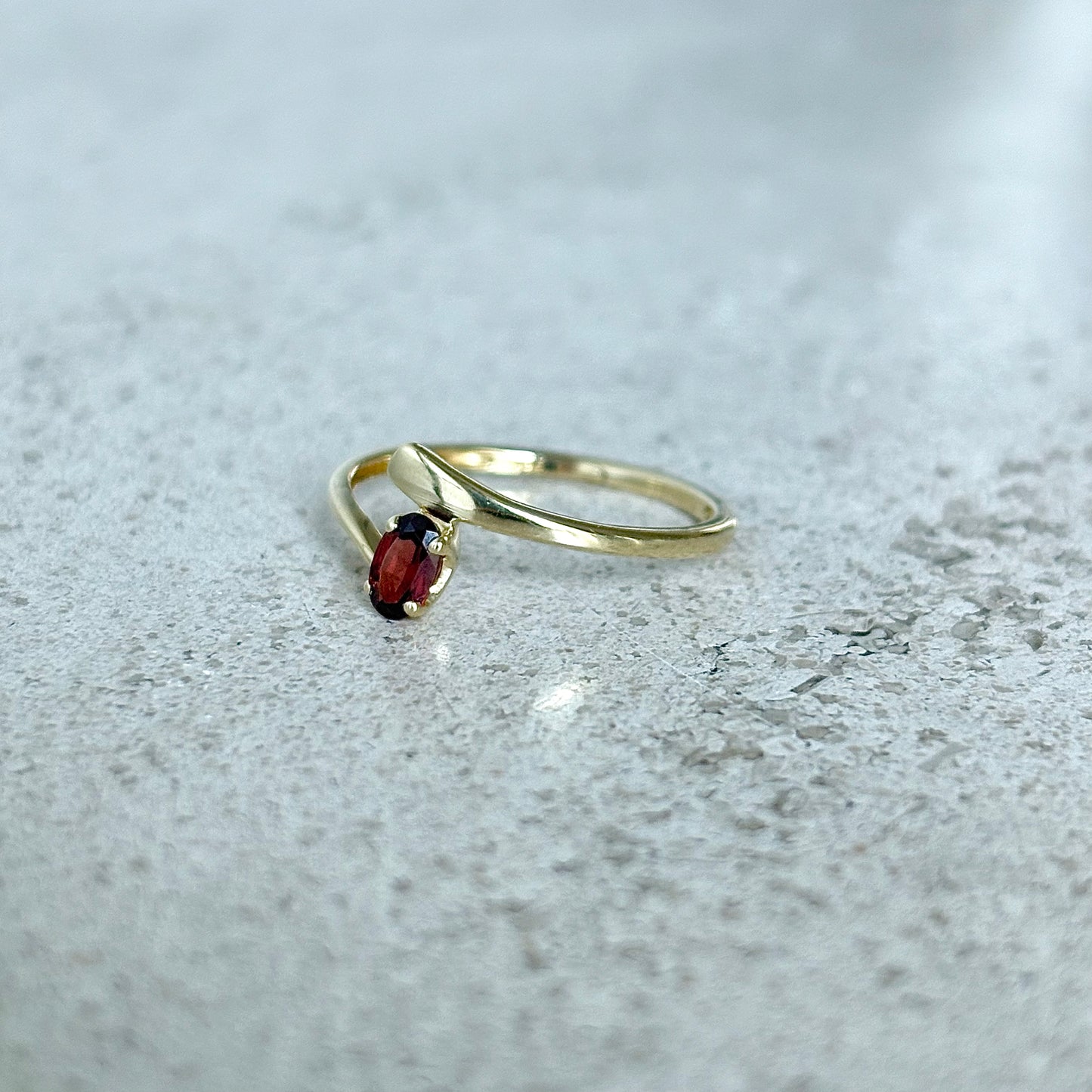 Bague Solitaire - Or Jaune 750 & Grenat