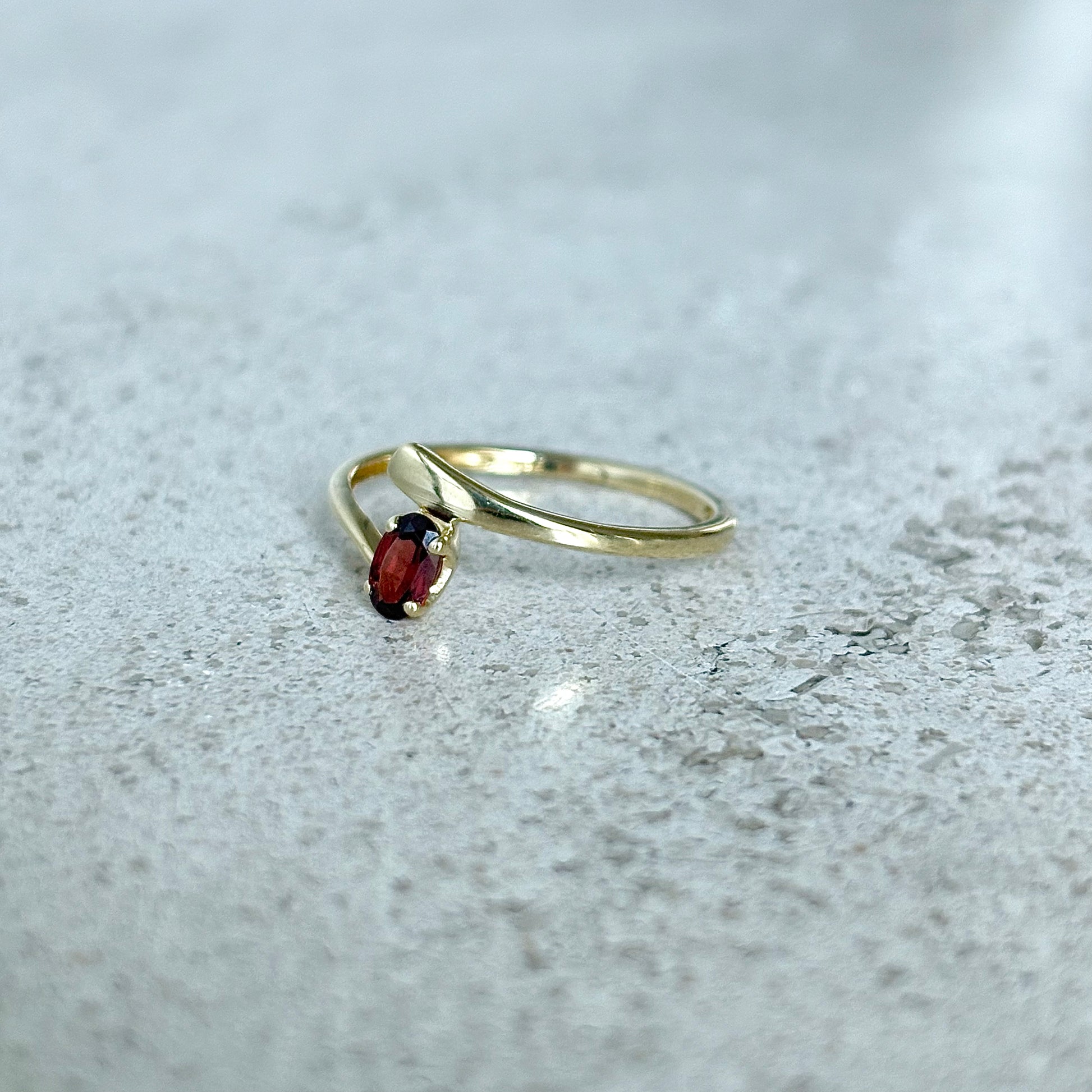 Bague Solitaire - Or Jaune 750 & Grenat