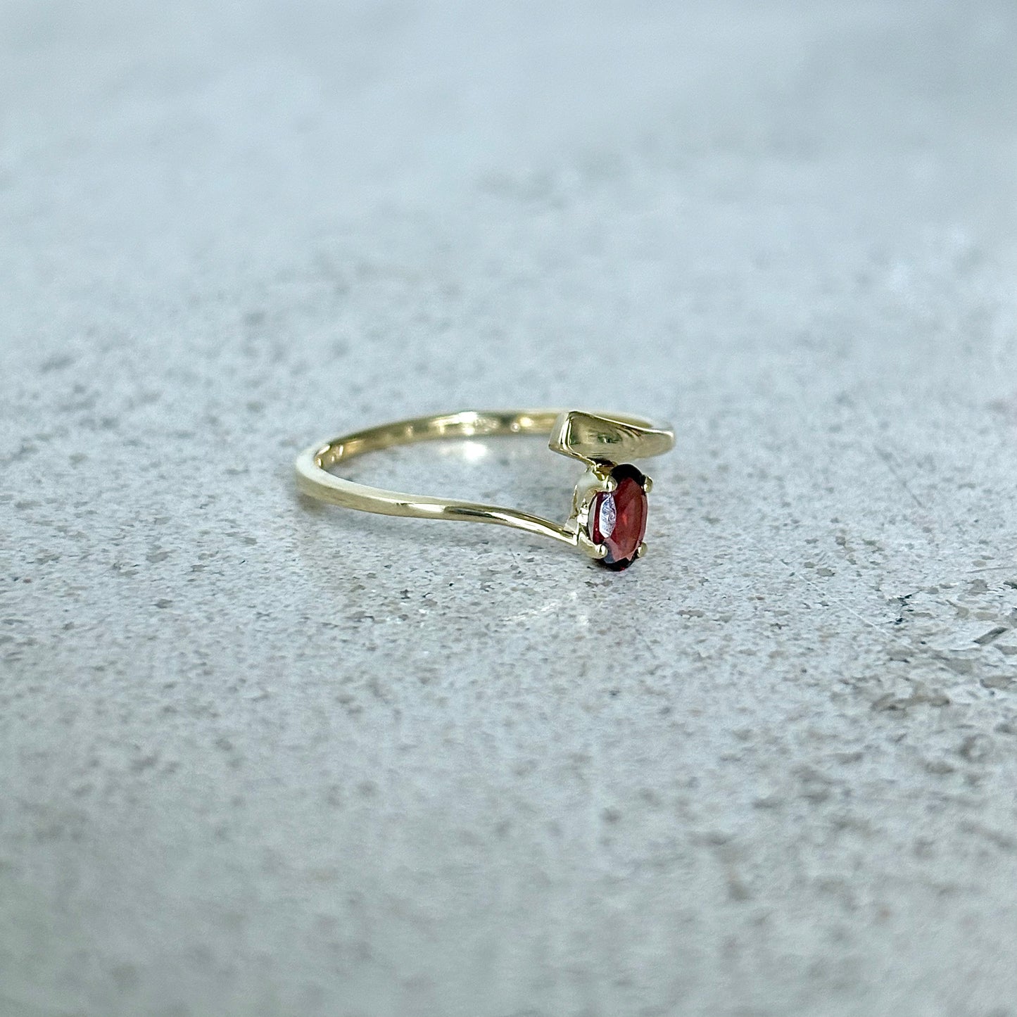 Bague Solitaire - Or Jaune 750 & Grenat