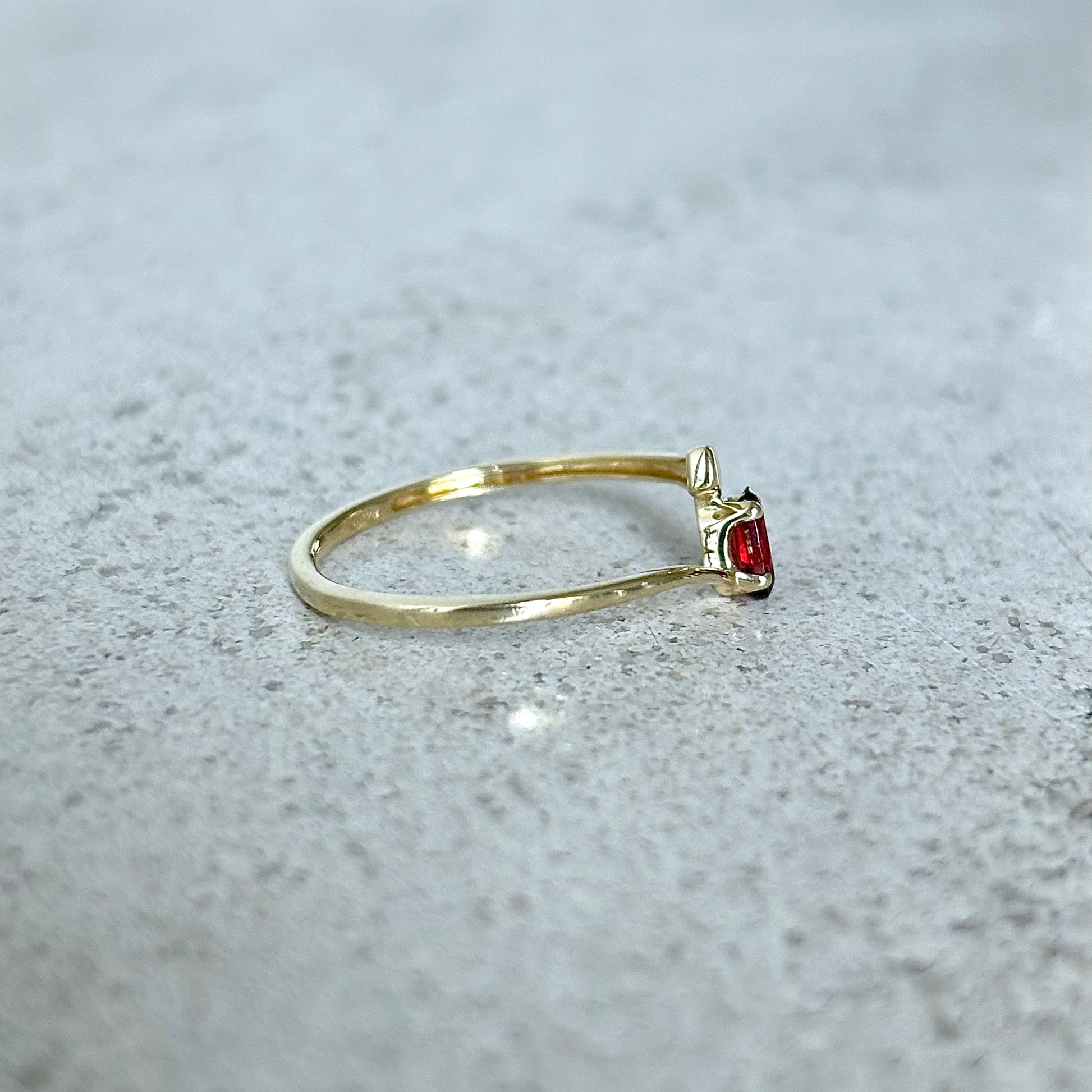 Bague Solitaire - Or Jaune 750 & Grenat